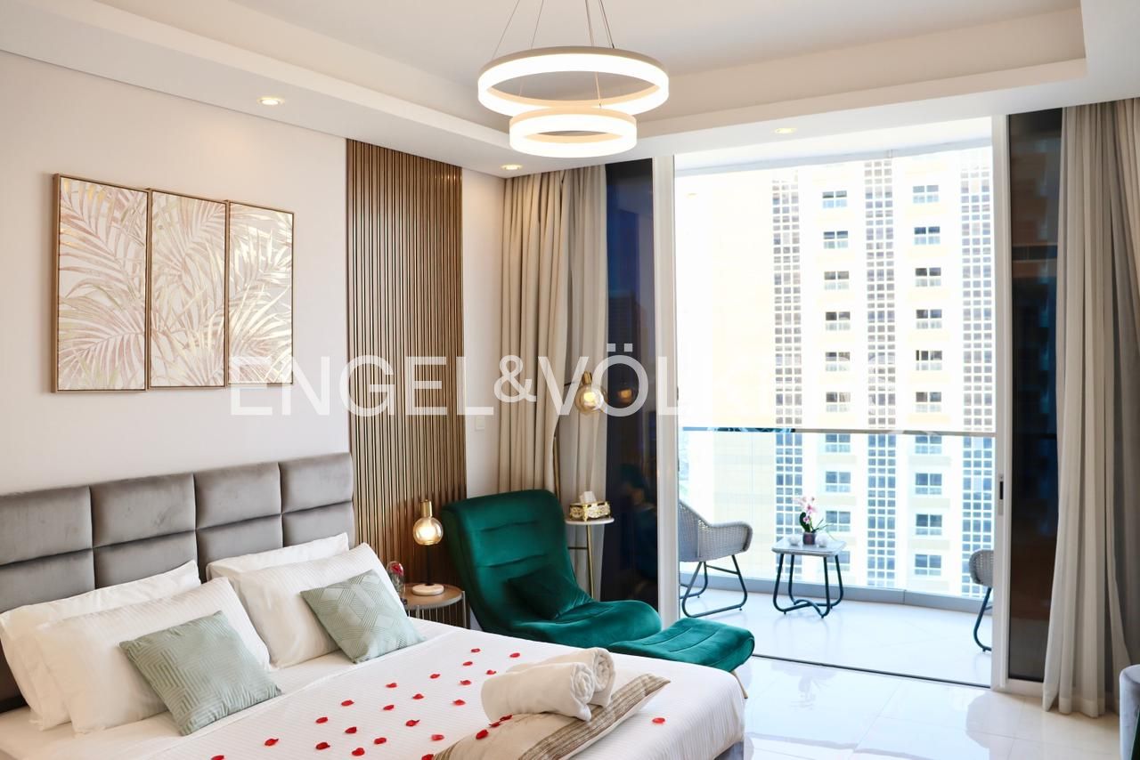 Burj Khalifa View | Vacant | Fully Furnished