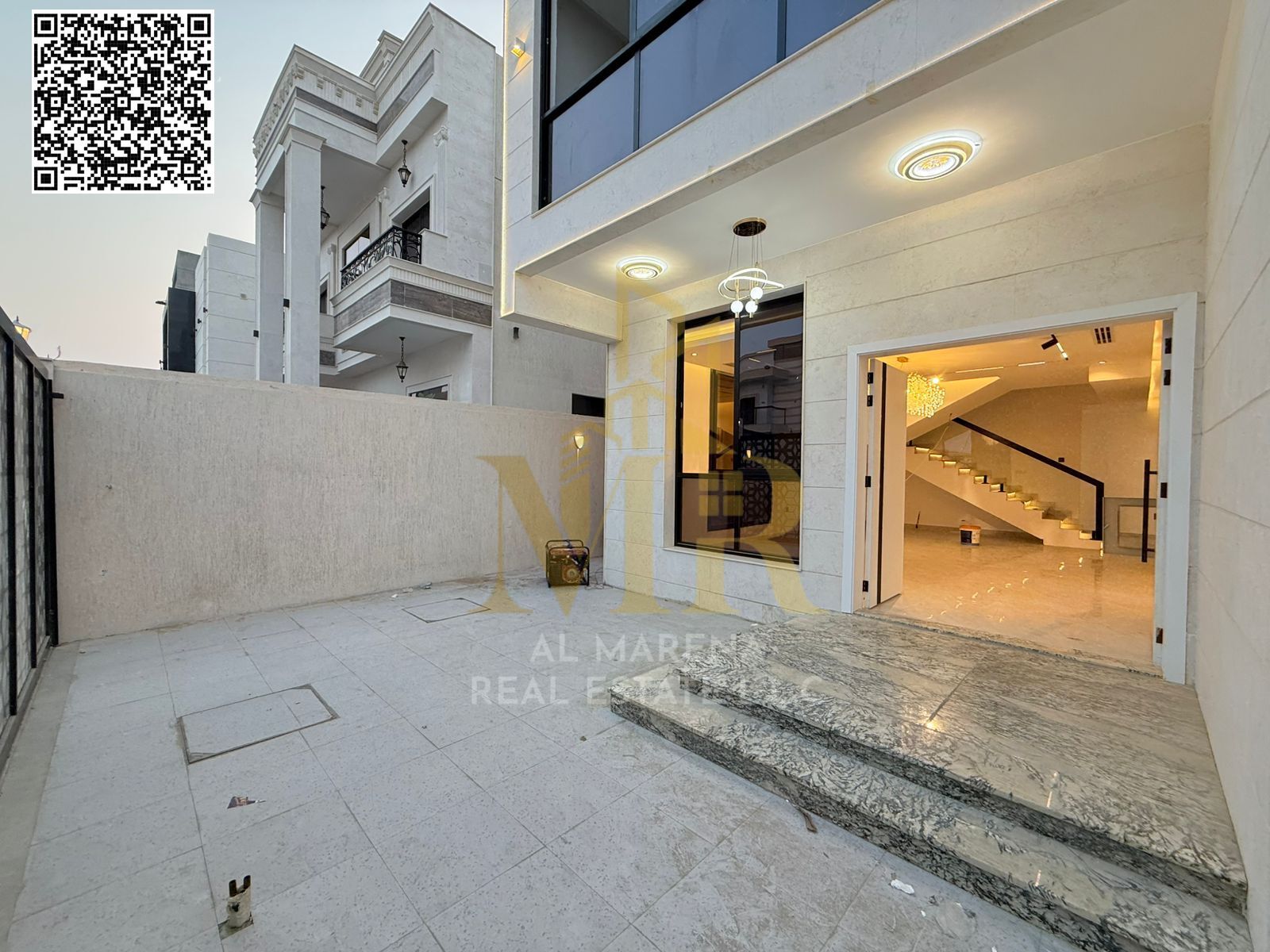 Ready to move in, including registration fees, electricity, water, and furniture. A luxurious, super deluxe villa opposite the park, ready to move in