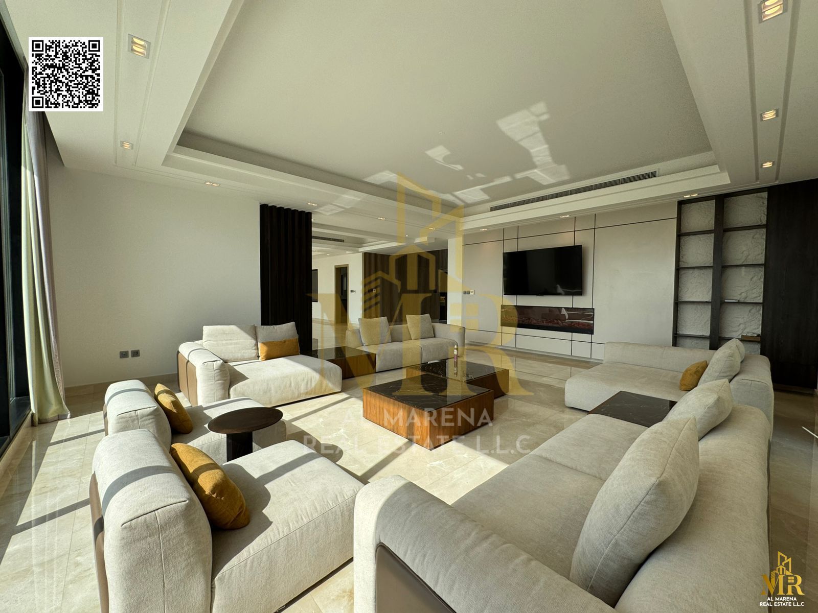 Stunning golf-view villa, super modern design, 5 master bedrooms, 10,500 sqft plot, garden & pool, price includes electricity, water & AC for ultimate