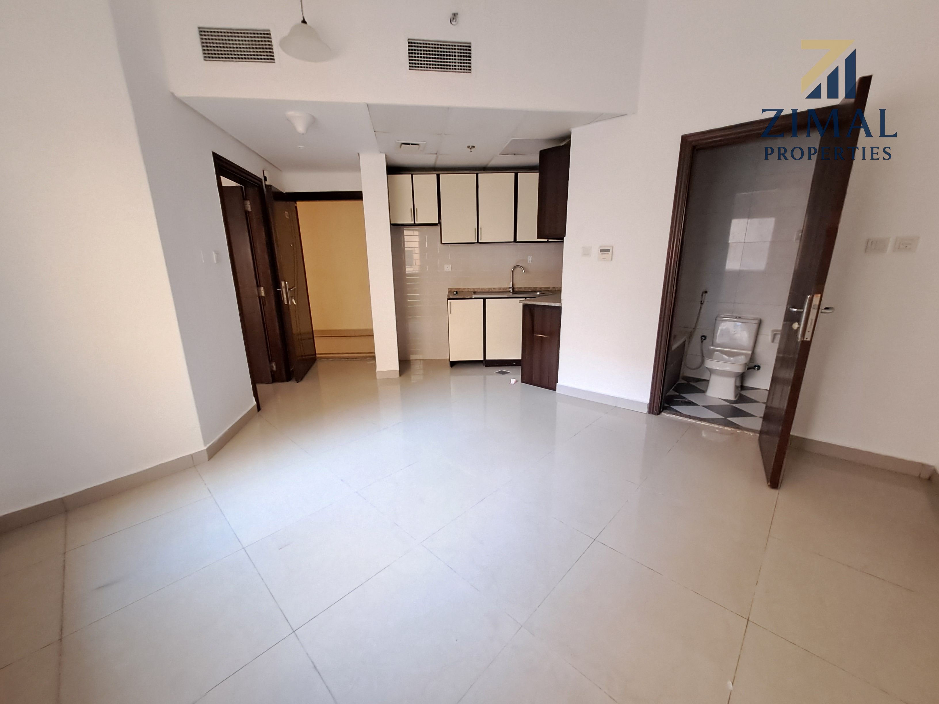 Hot Offer 1bhk apartment available close to bus stop