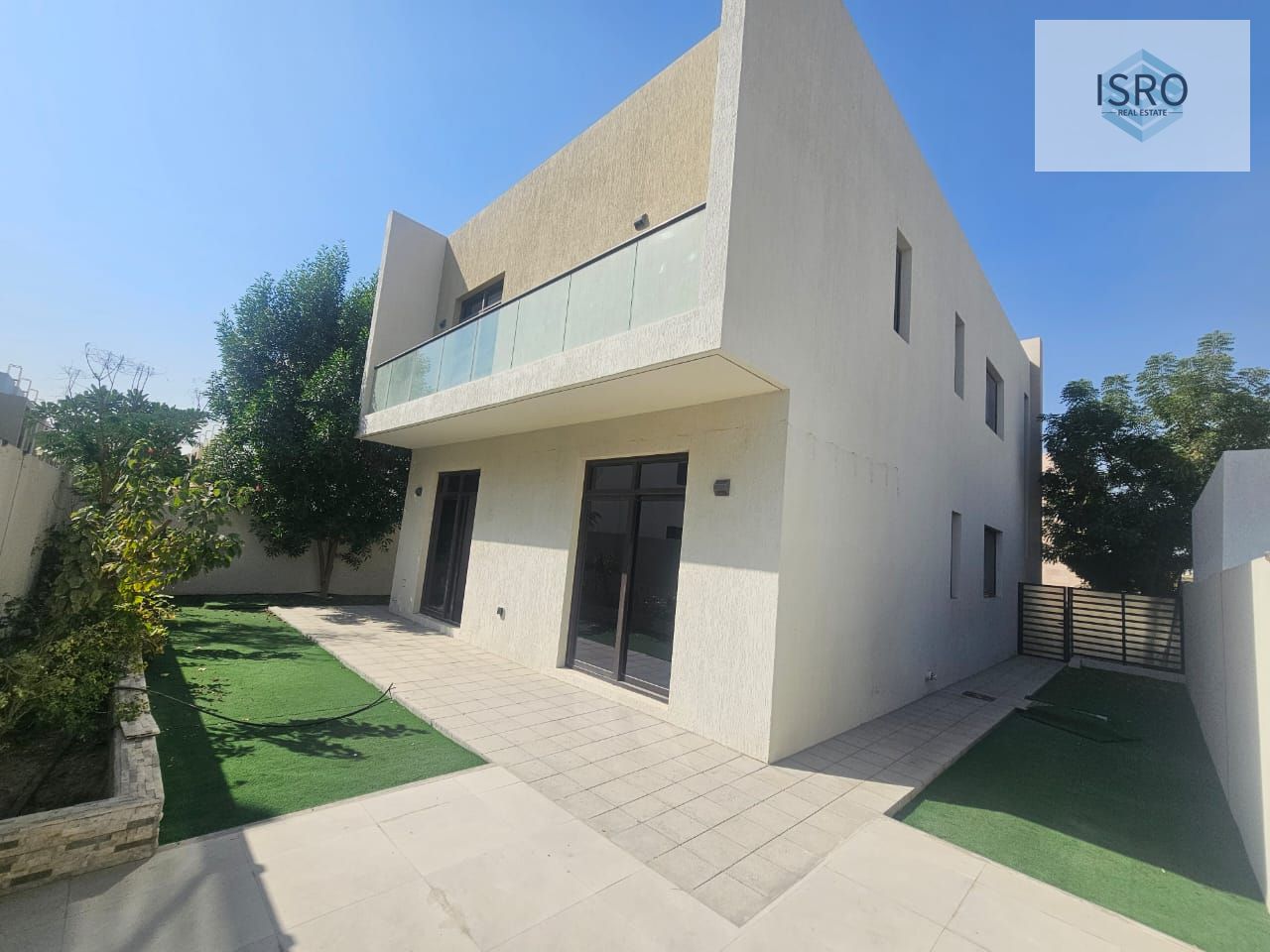 4 bedroom Villa available for rent.
