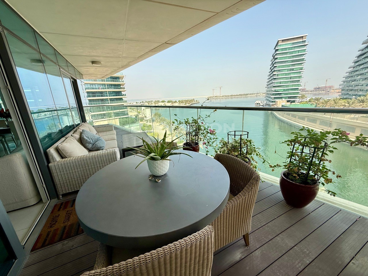 Full Sea View Unit, Owner Occupied, Family Home