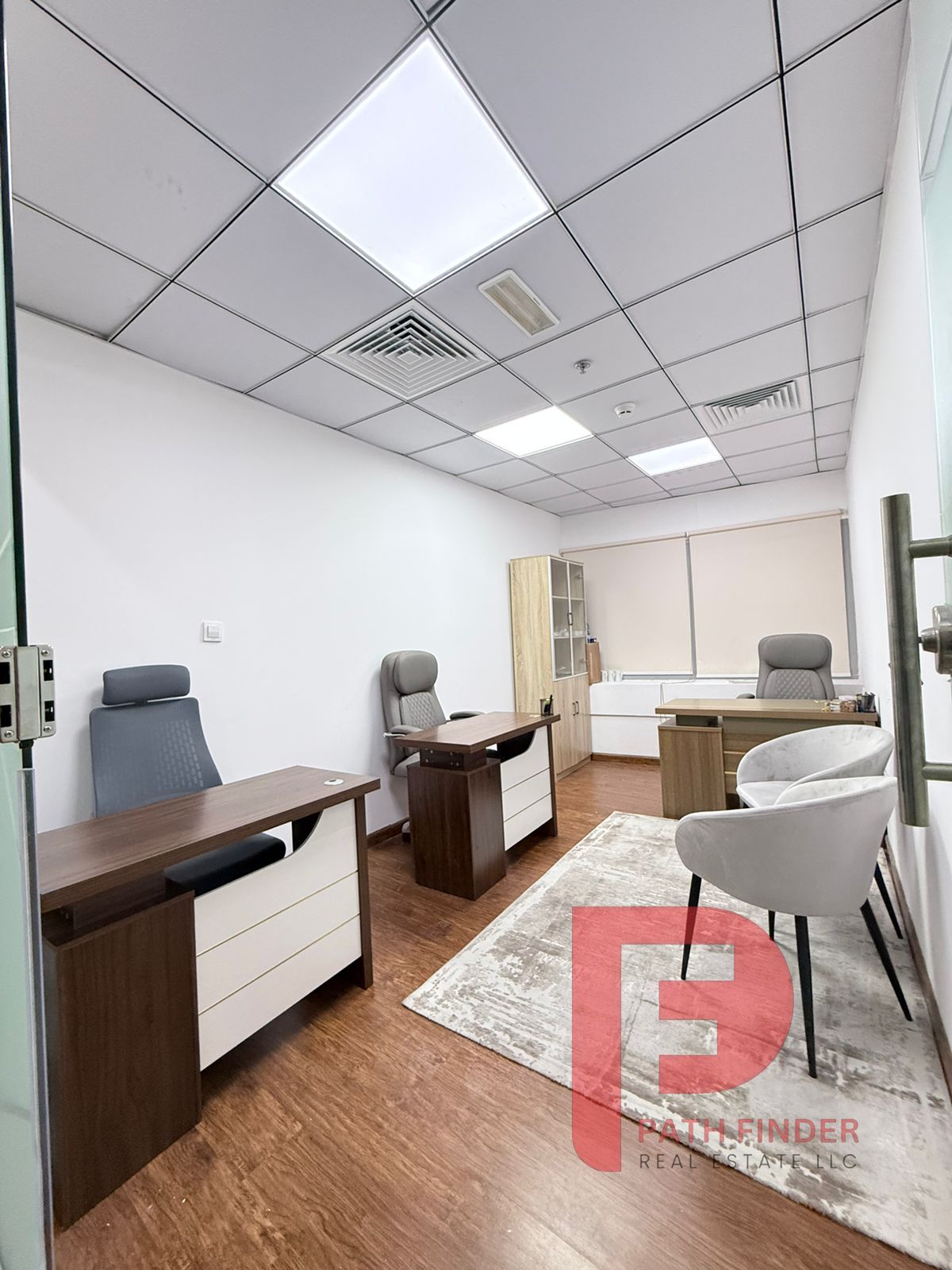 Office space of 200 sq/ft available in Business Center | Near Metro