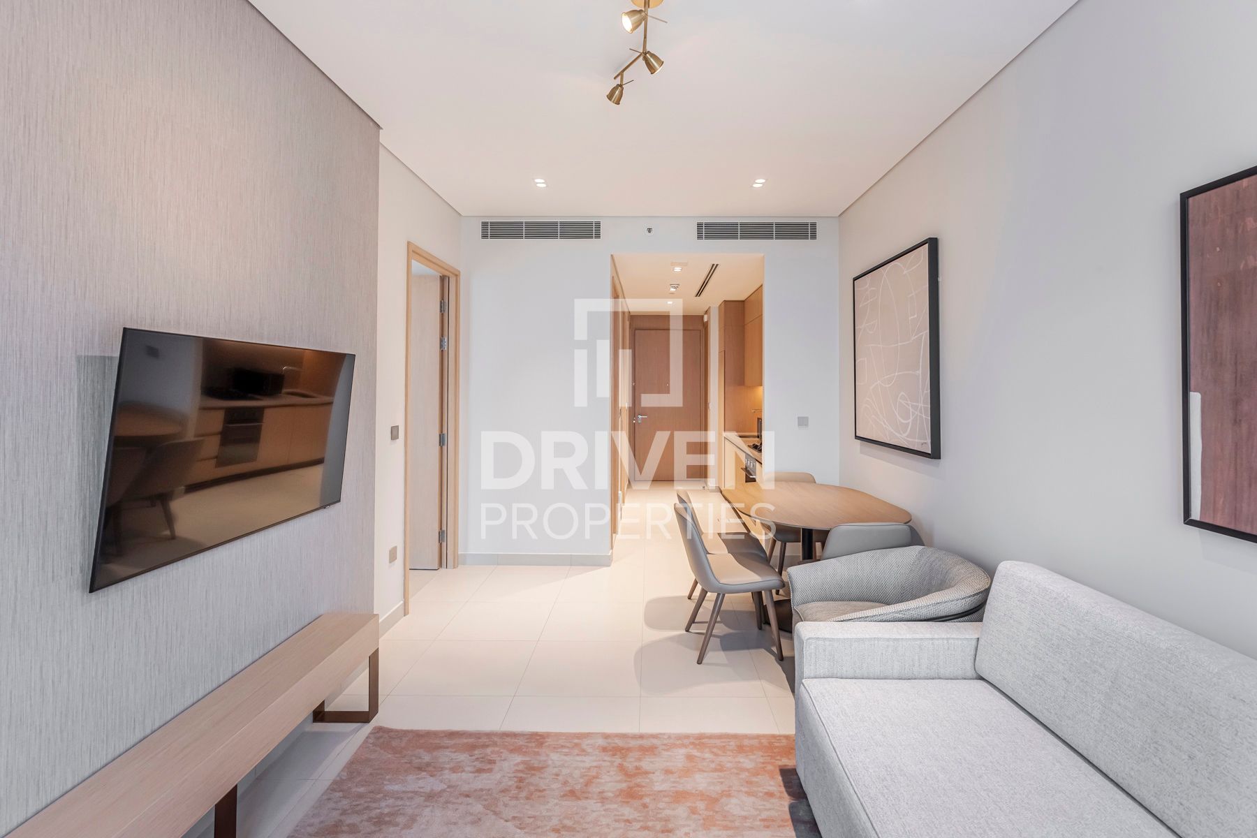 Fully Furnished | Upgraded | High Floor | Vacant