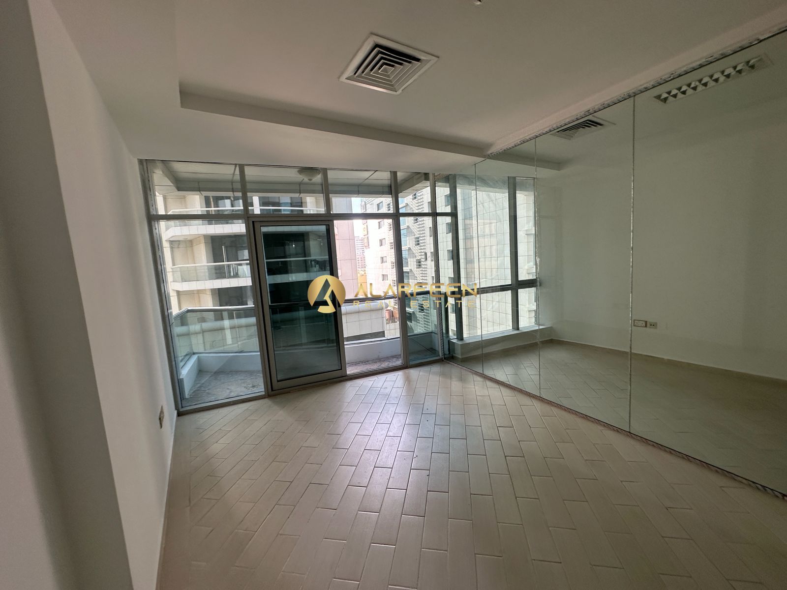 Best Location | Unfurnished Office | Call Now