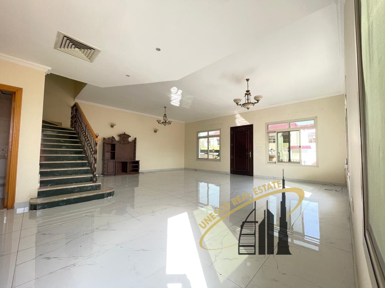 3 bed villa for rent/ private entrance/ Prime location