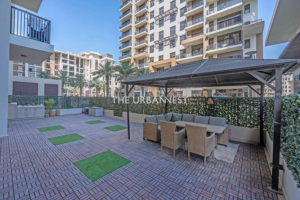 Terrace Unit | Upgraded | Rare Layout | VOT