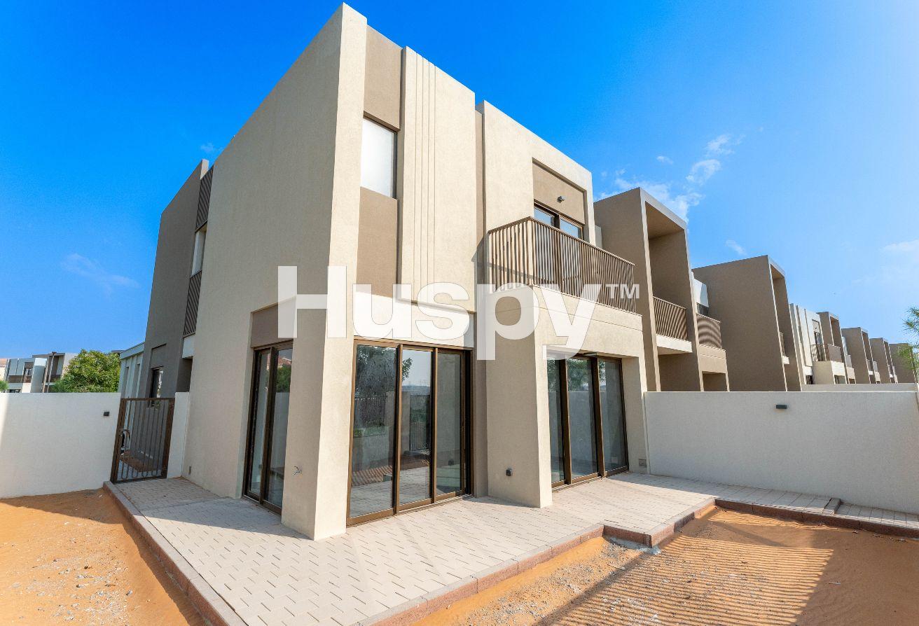 Vacant on Transfer | Corner Plot | Single Row