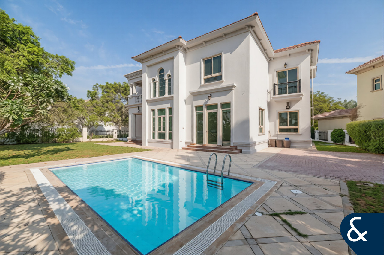 Available Now | Corner Plot | 4 Bedrooms