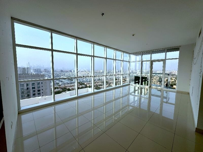 Corner Unit | Top Floor | Villas Views