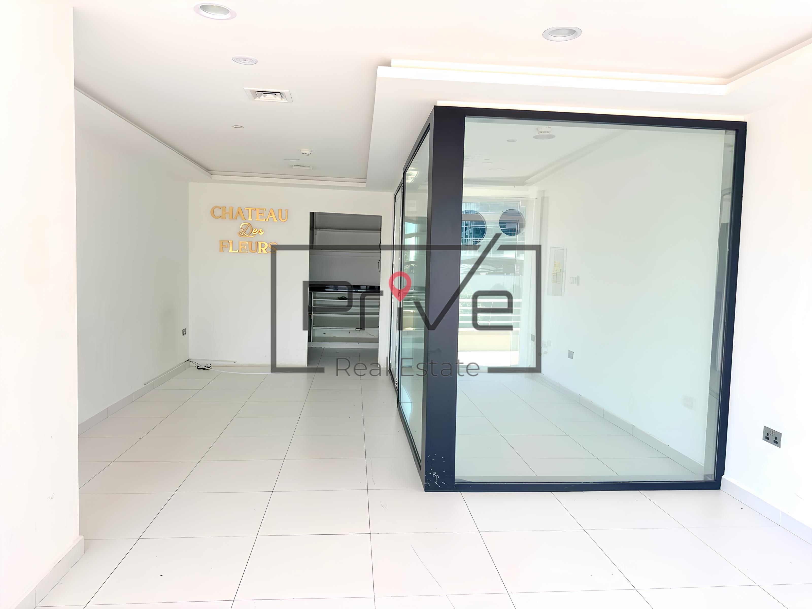 Retail Shop I Easy Access To Metro I Tenanted