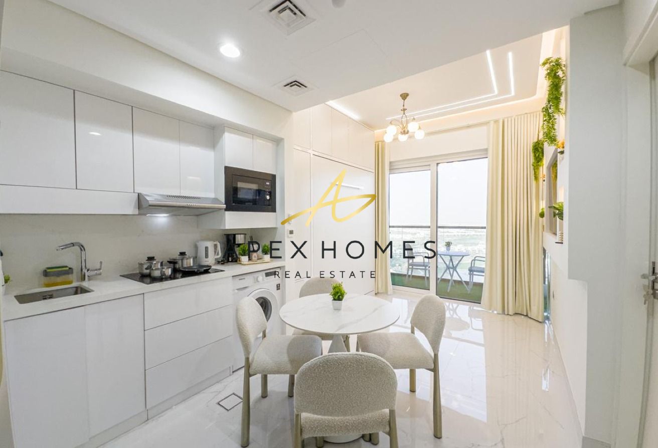 Golf View | Vacant | Upgraded & Furnished