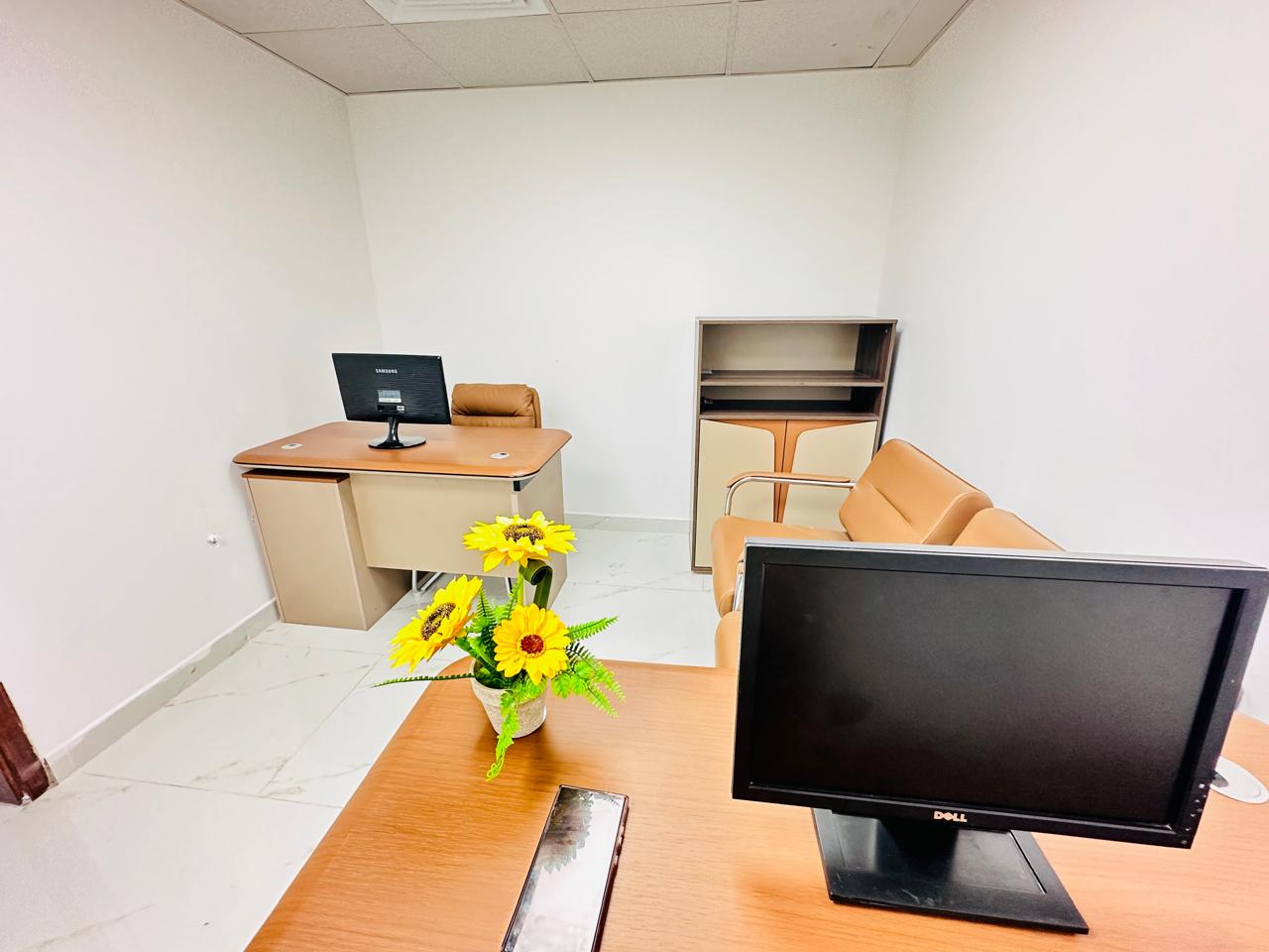 SPACIOUS OFFICE FOR RENT|BANK ACCOUNT OPENING|FREE UTILITIES|