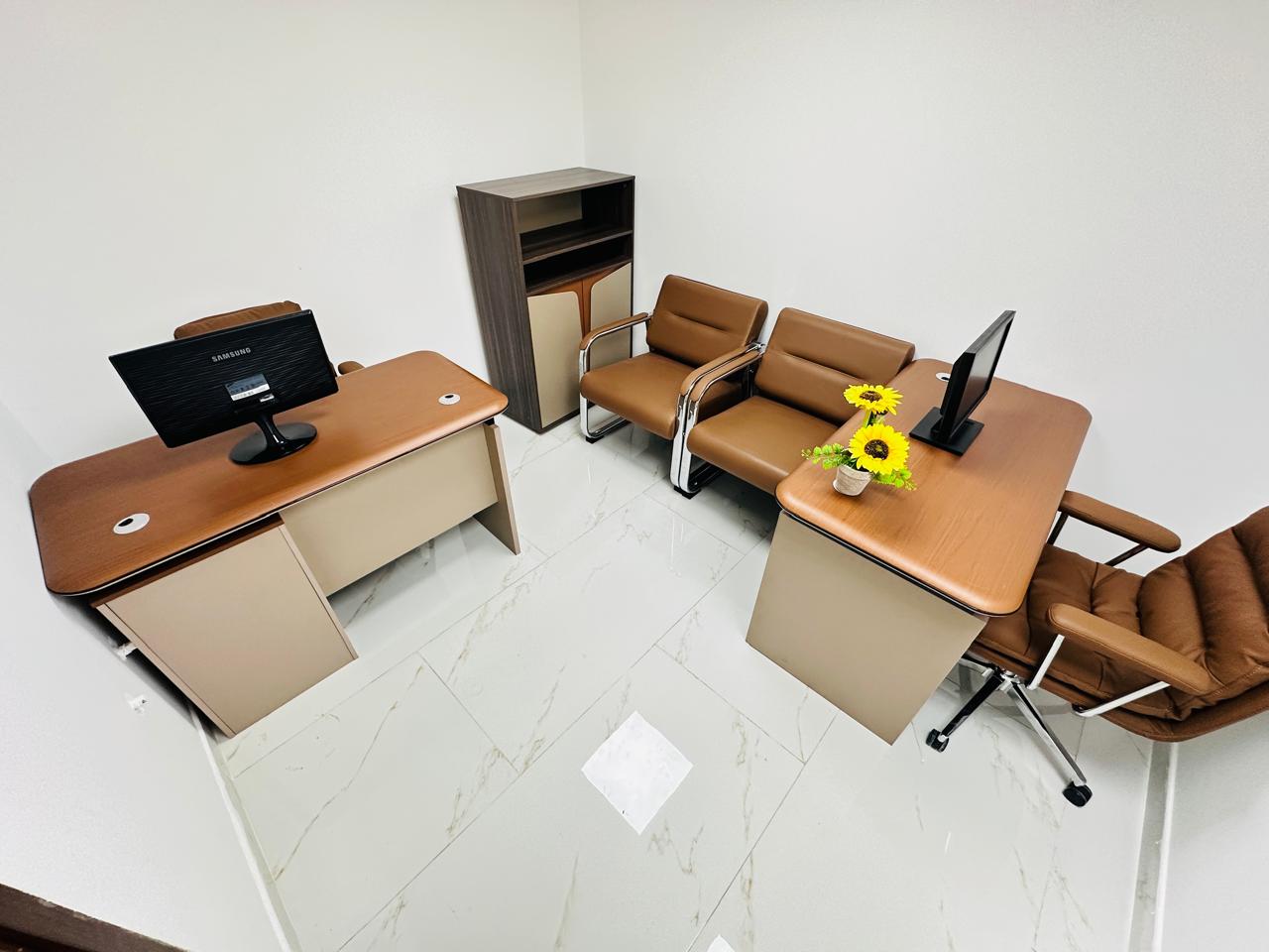 Offer For The Day! Fitted Office | Direct from Owner | Near To Metro Station |