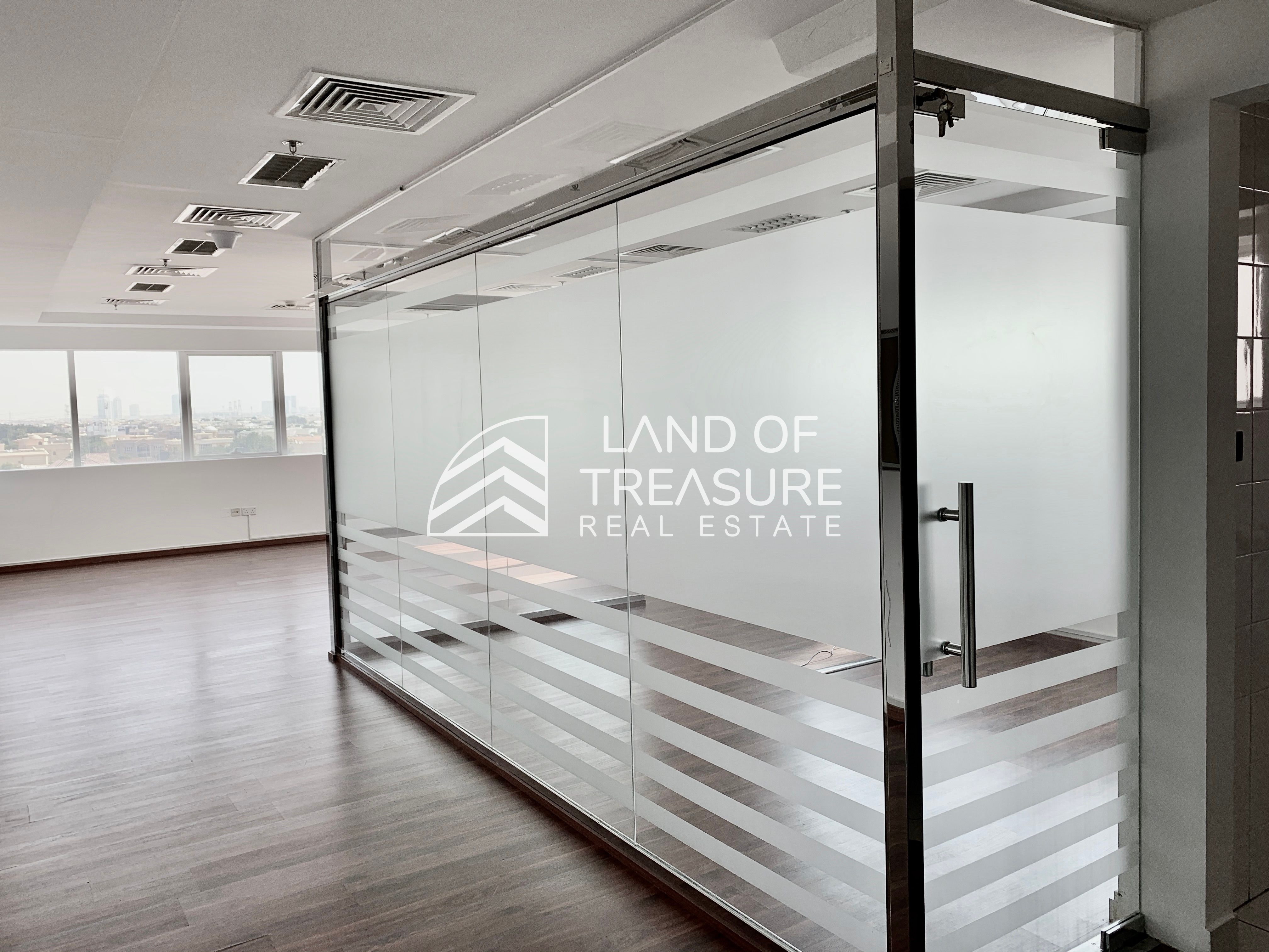OFFICE SPACE | 4 CHEQUES | PRIME LOCATION | VACANT