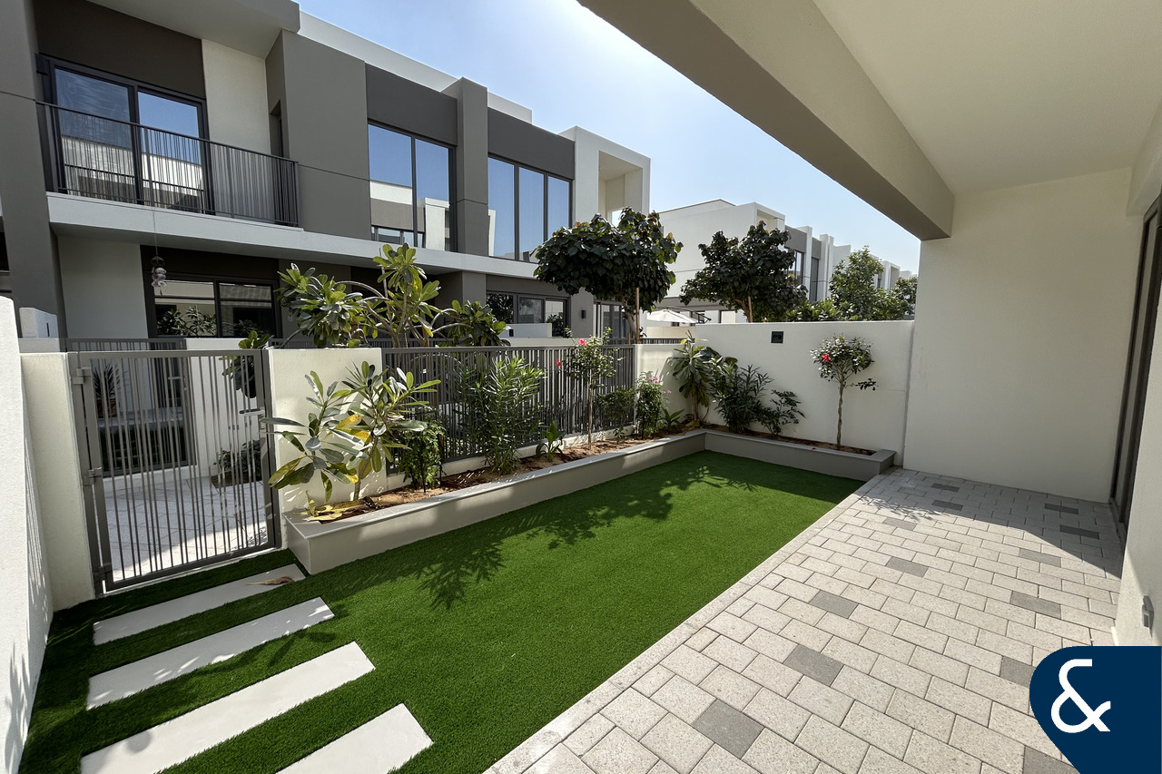 Landscaped | Prime Location | Vacant Now