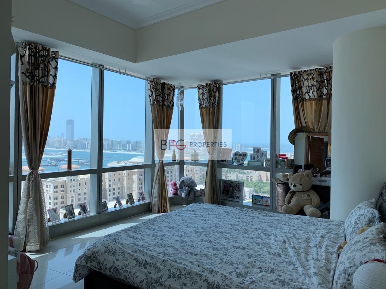 Marina View | Spacious Layout | Vacant