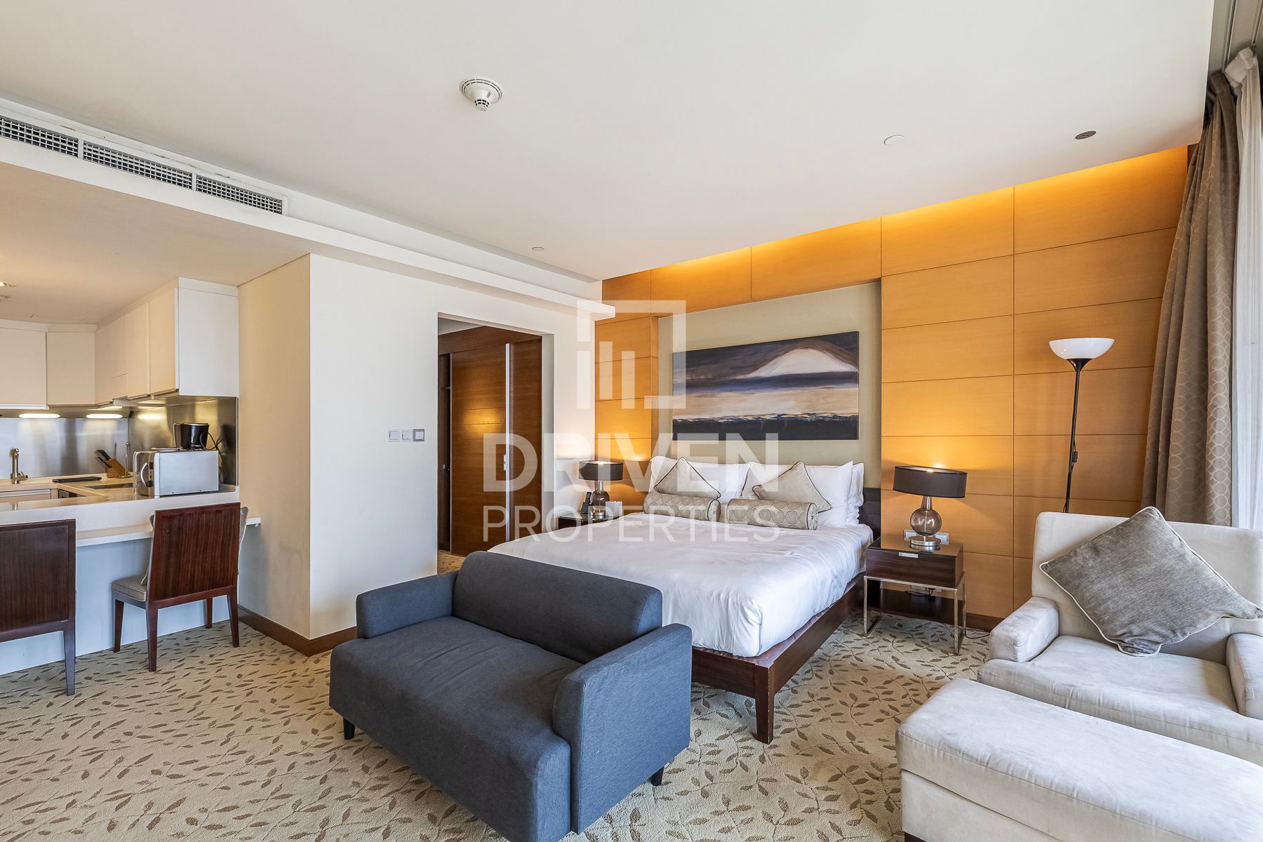 Prime Location | Partial Burj Khalifa and Sea View
