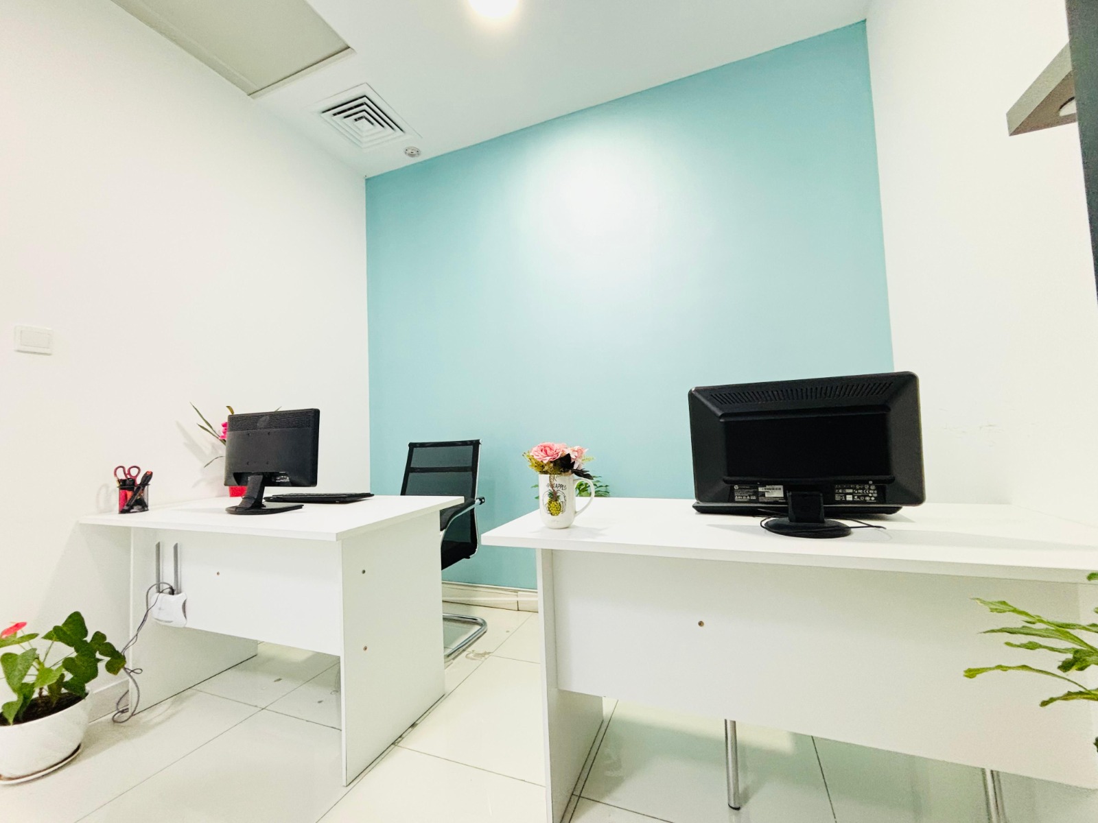 Fully Furnished office | Free utilities | Direct From Owner