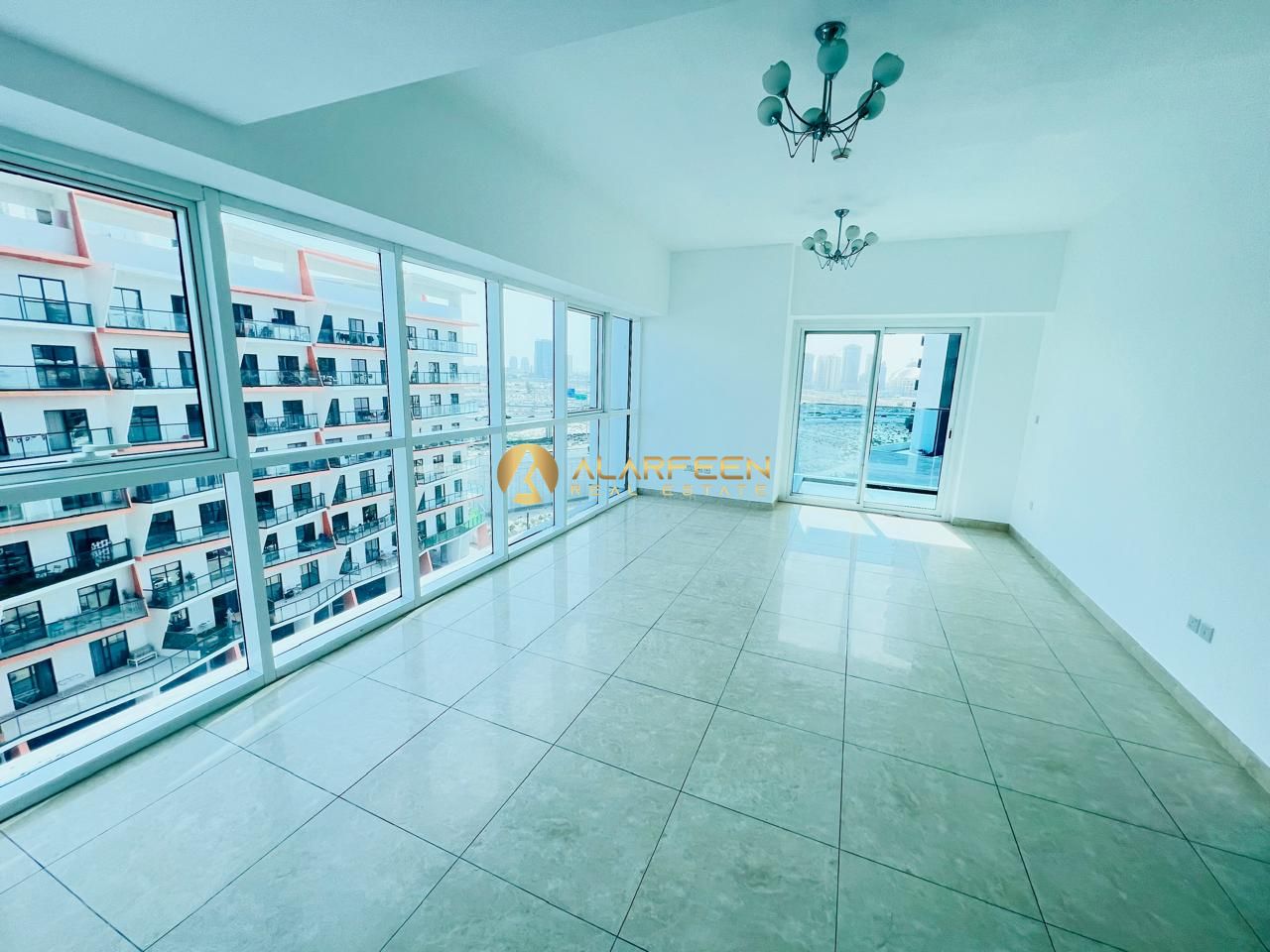 2Br+maid | Spacious Unit | Prime Location