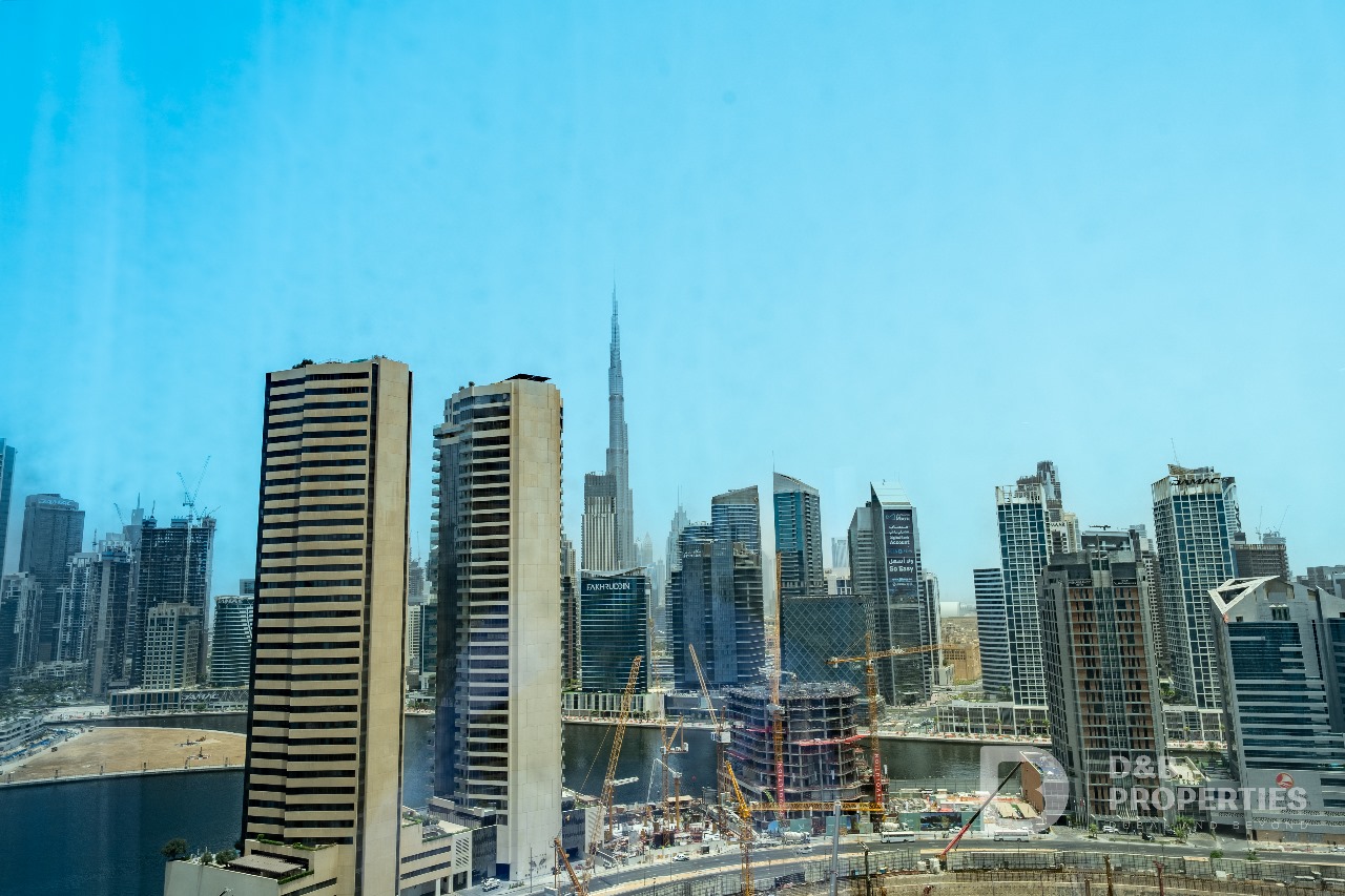 BURJ KHALIFA VIEW | BRAND NEW | VACANT NOW