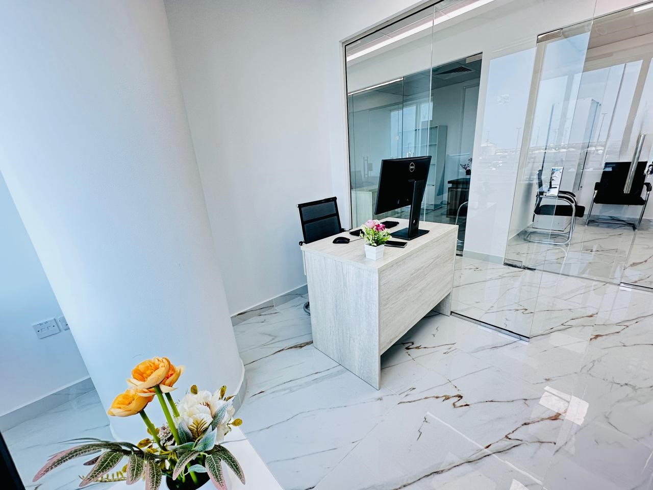 Rent our private offices in Bur Dubai| No Commission |Free Dewa & Wi-Fi