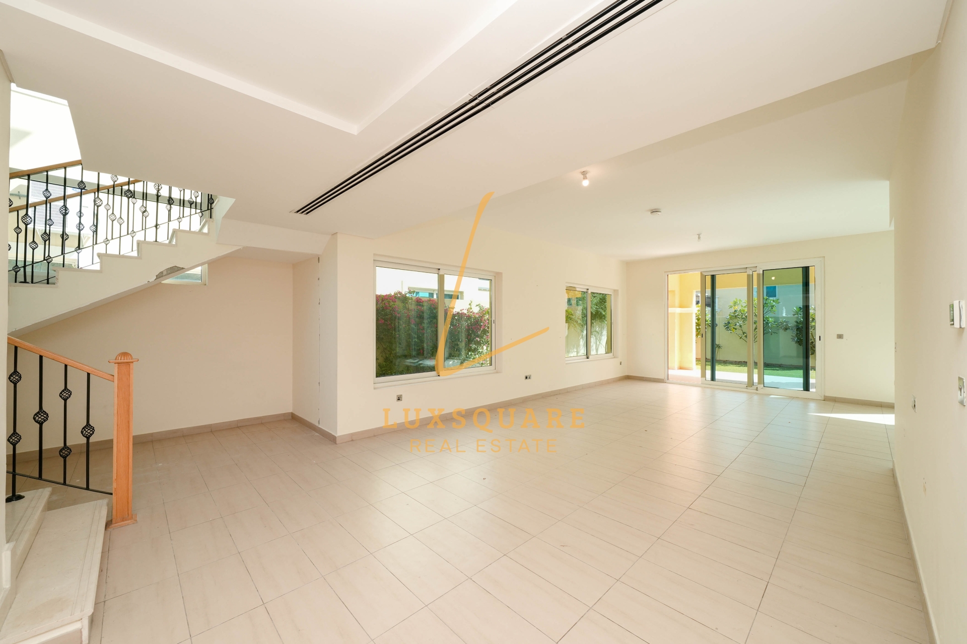 4 Bed + Maid | Spacious | Elegant Villa