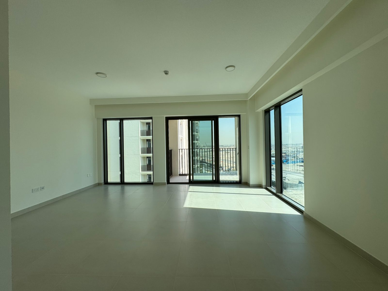 SPACIOUS UNIT | CHILLER FREE | MAID's ROOM