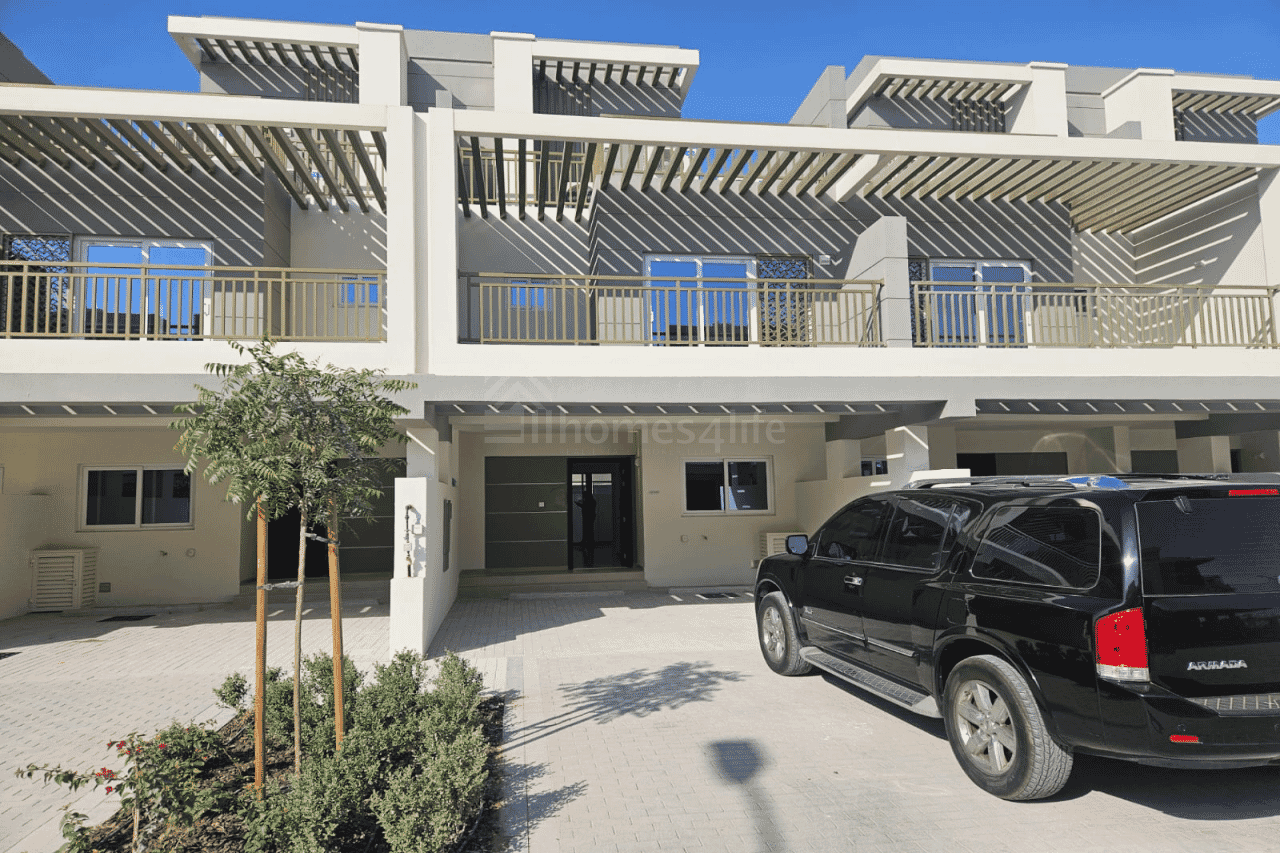 VACANT | BRAND NEW | 3BR TOWNHOUSE