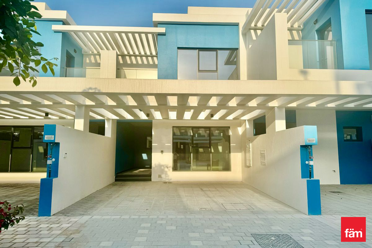 Brand New | Vacant | Crystal Lagoons Living