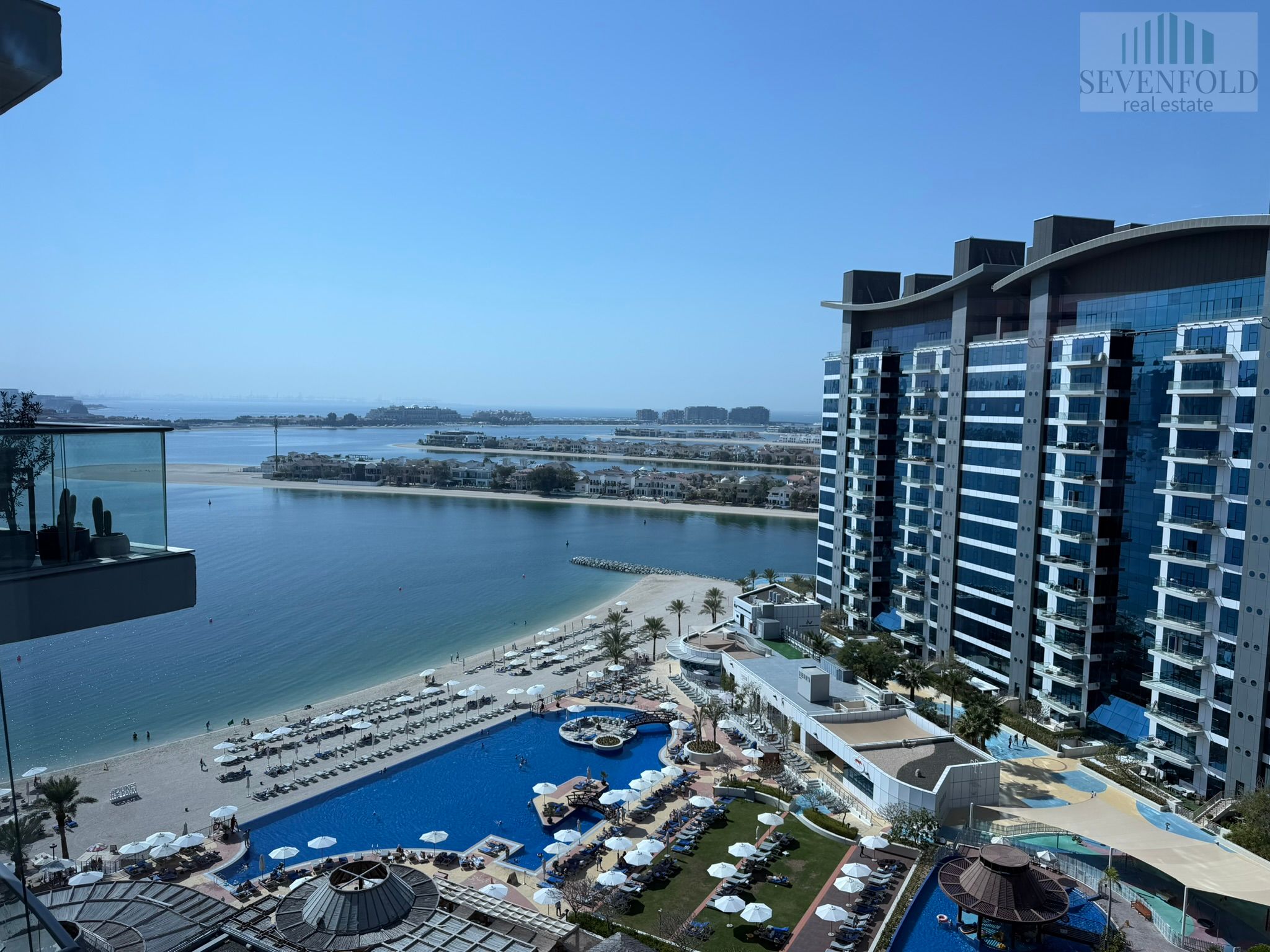 Luxury 3 Br | Panoramic Sea Views | High Floor