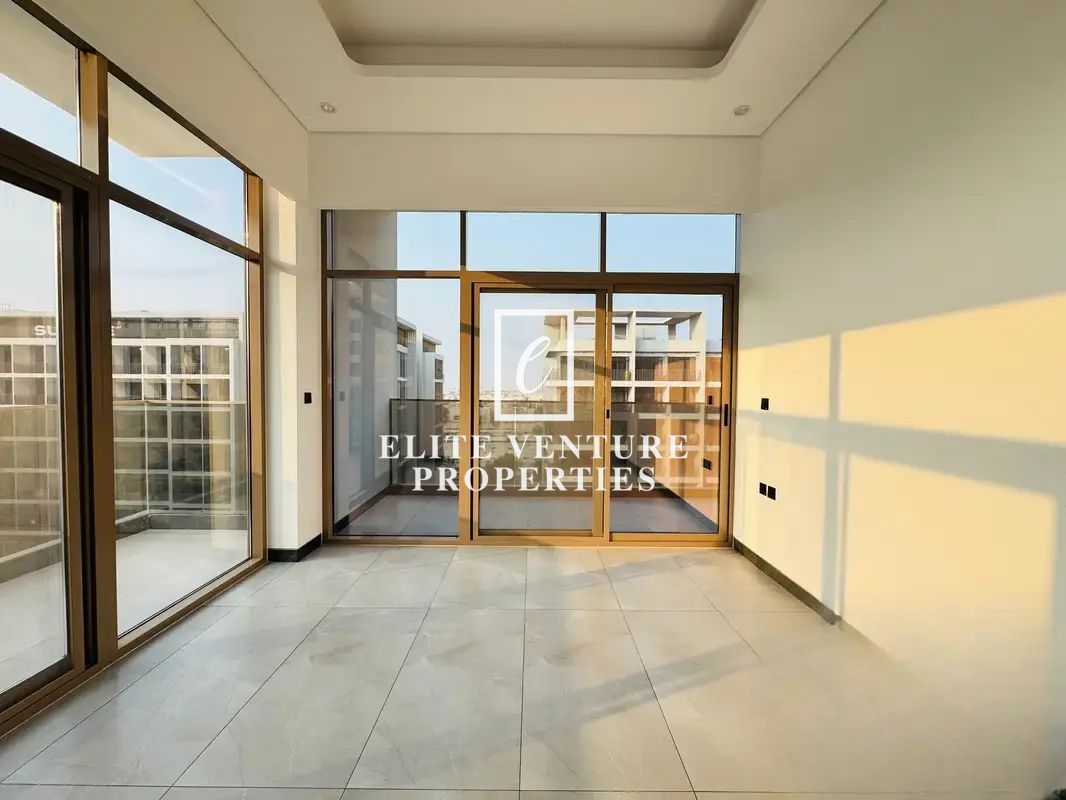 READY TO MOVE IN | SPACIOUS | PRIME LOCATION