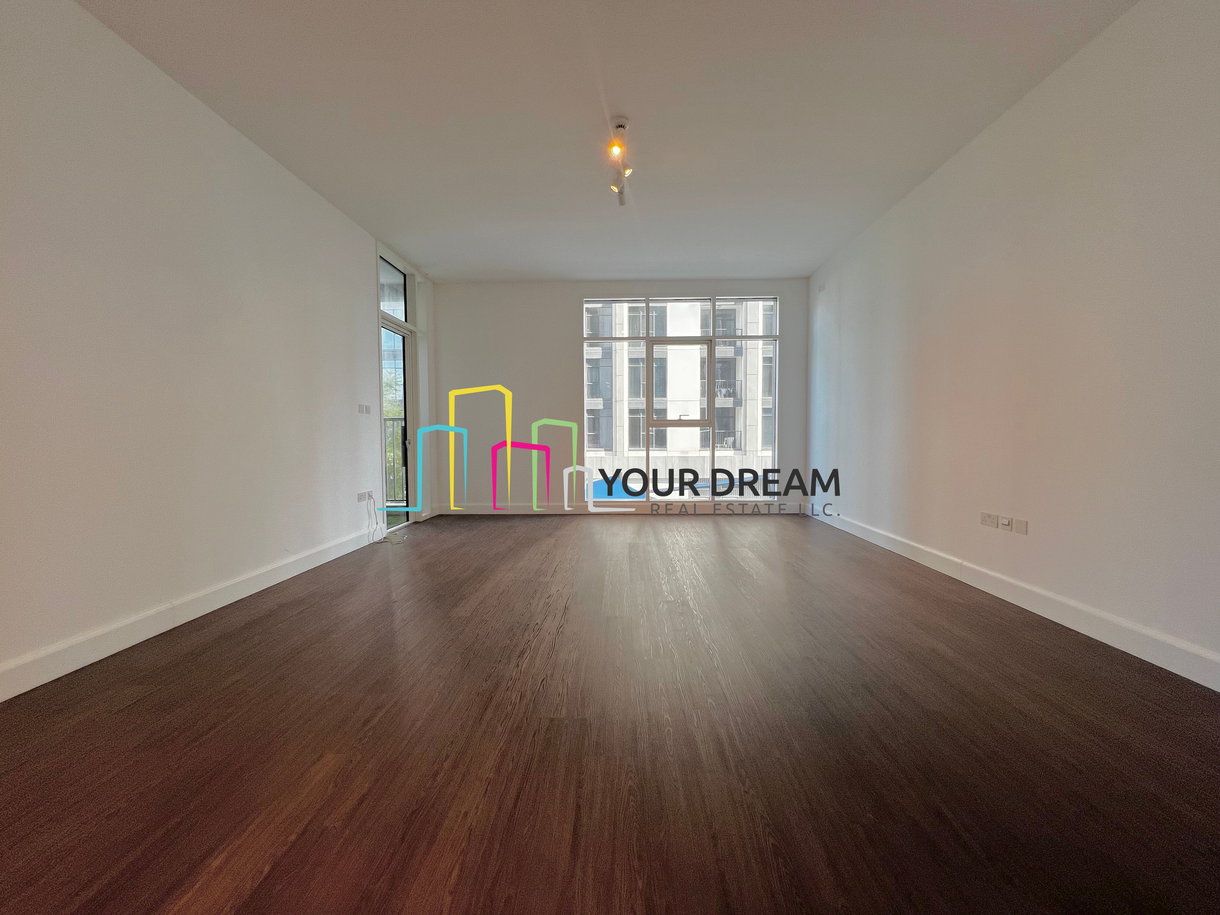 Vacant | Splendid 1 BR | Balcony | Facilities | Parking |