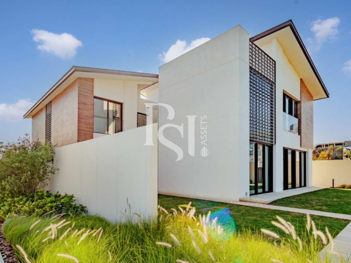 Elegant Villa | High Ceiling | Luxurious Living