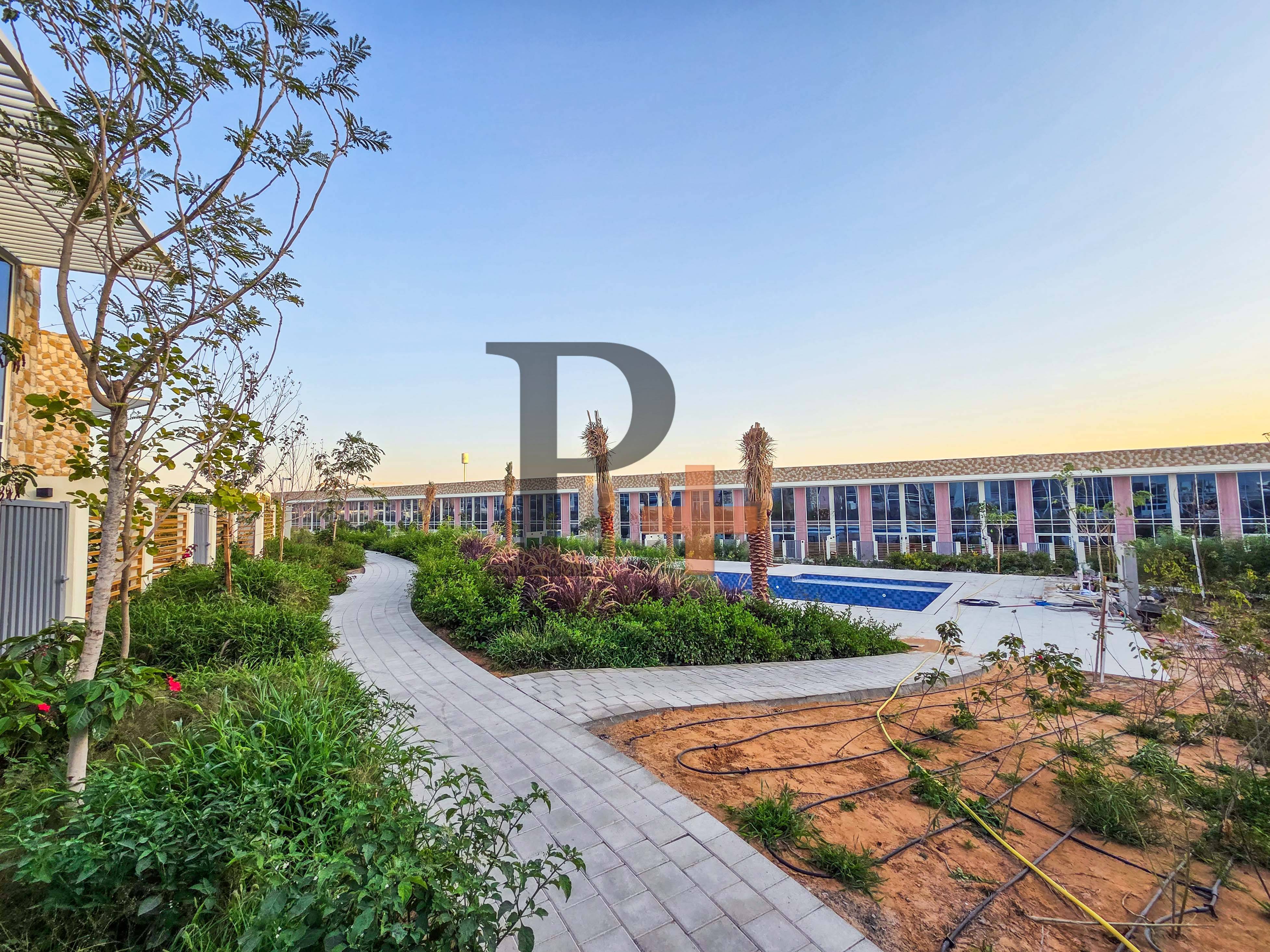 Facing Swimming Pool and Park | Corner Unit | Closed kitchen