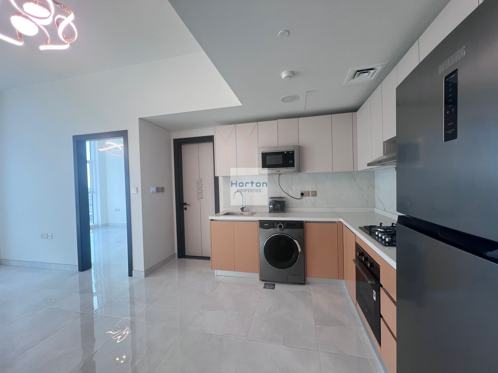 SPACIOUS | SEMI FURNISHED | MARINA VIEW