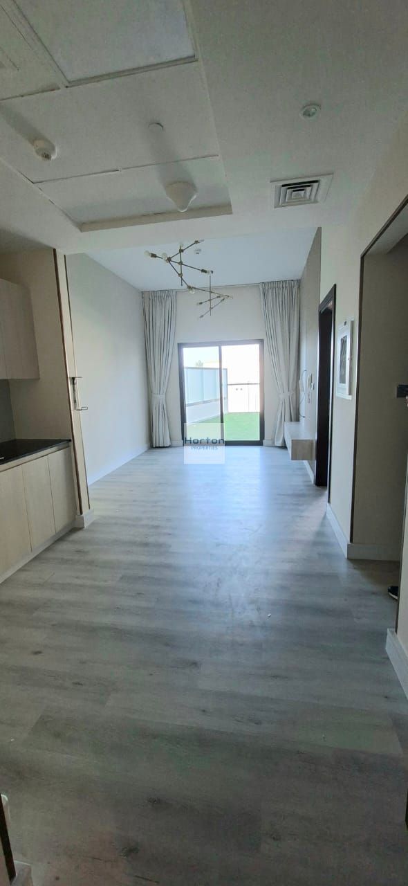 OPEN VIEW I UNFURNISHED I SPACIOUS LAYOUT