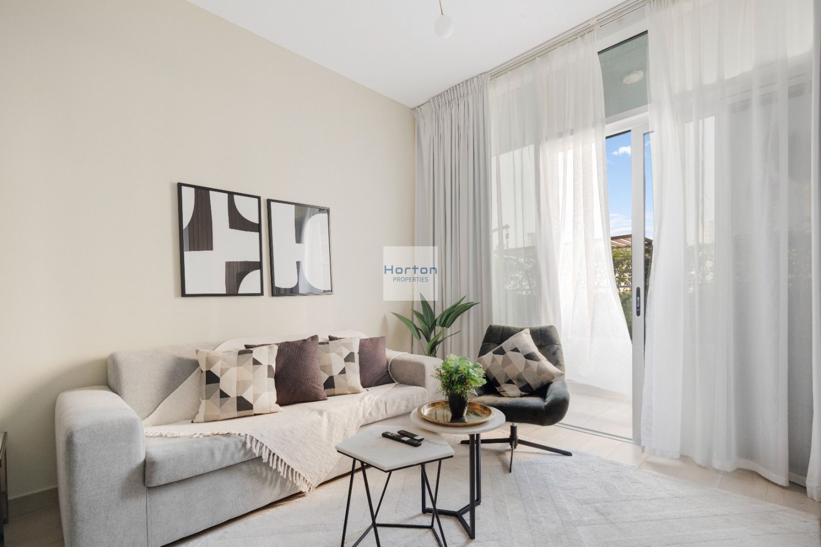 FULLY FURNISHED I BIG BALCONY I NEAR EMIRATES MALL