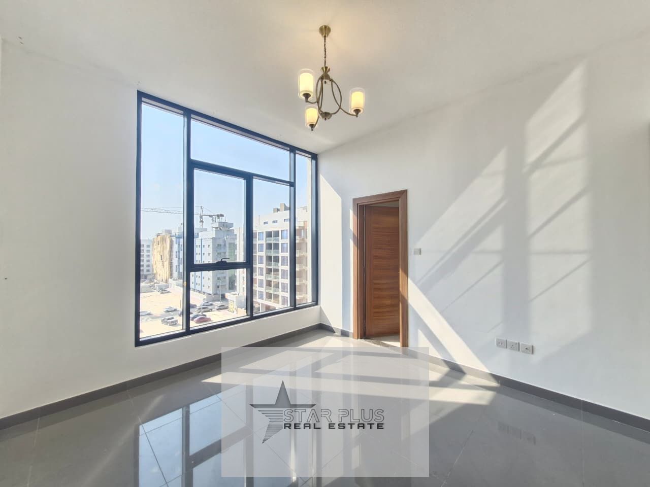 FULLY OPEN VIEW LUXURIOUS AND SPACIOUS 3BHK WITH STORE ROOM HAVING GYM,POOL AND PARKIN NEAR TO THE MARKET AND EXIT. .