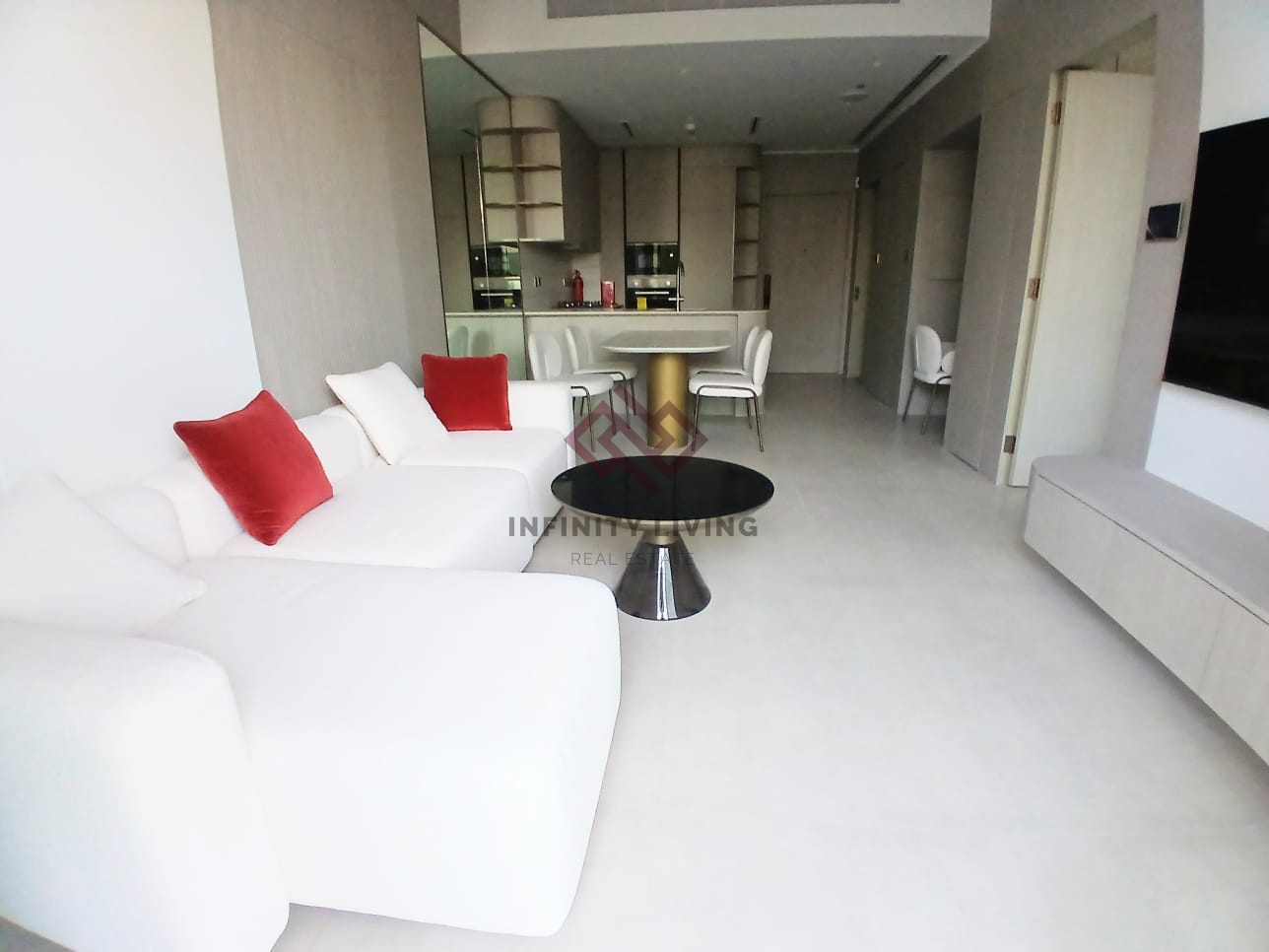 HIGH QUALITY FULLY FURNISHED 1BHK AVAILABLE FOR RENT
