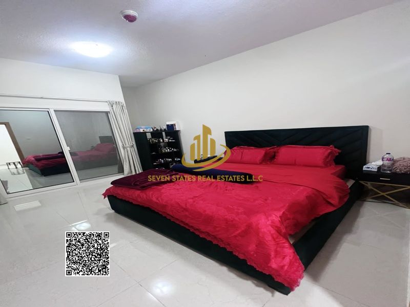 Investment opportunity: Fully furnished two-bedroom apartment with a stunning view