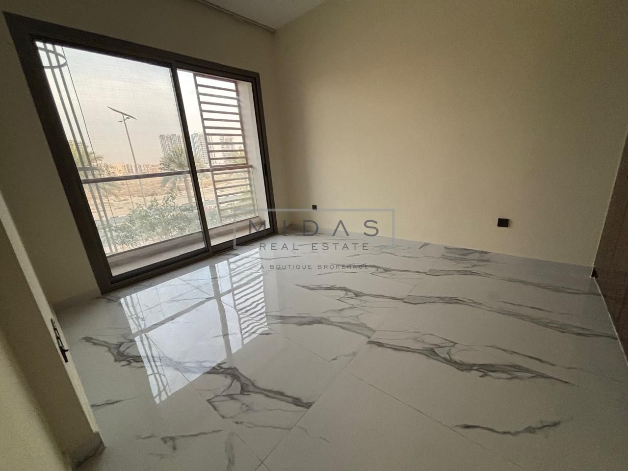 4BR/Spacious /Big Balcony/Close to Park/Close to School/Perfect for Family Living