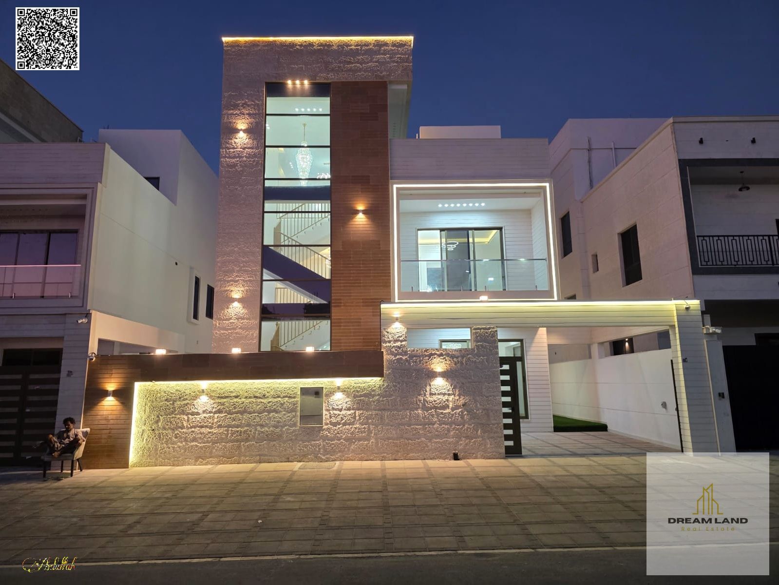 Own your dream villa with all fees included and invest in a luxurious villa in the heart of Al Bahia. Seize the opportunity now!