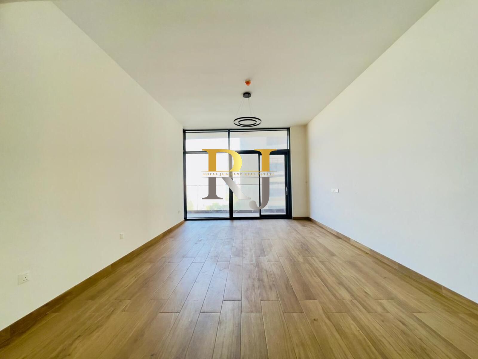 Elegant 1 BR in The Waves Residences, Bur Dubai