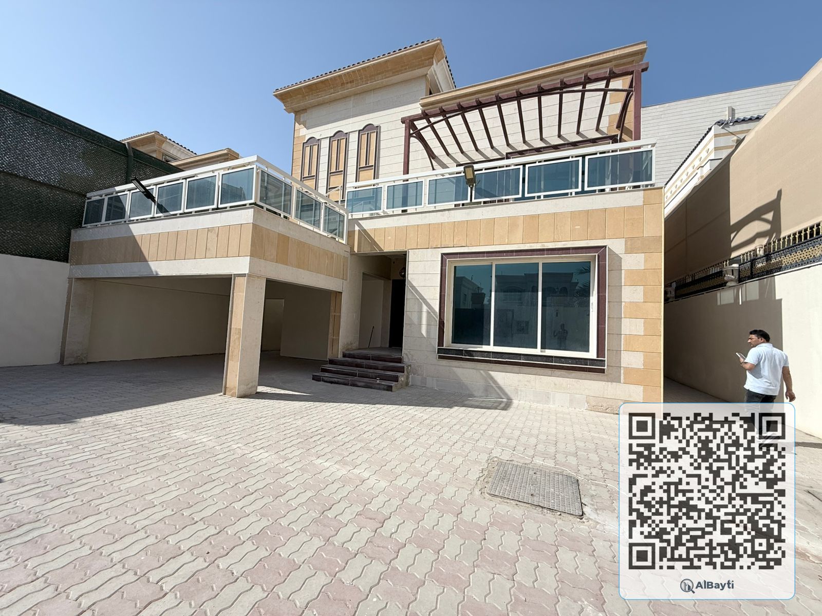 Vary good quality same new good location with roof space villa for sale