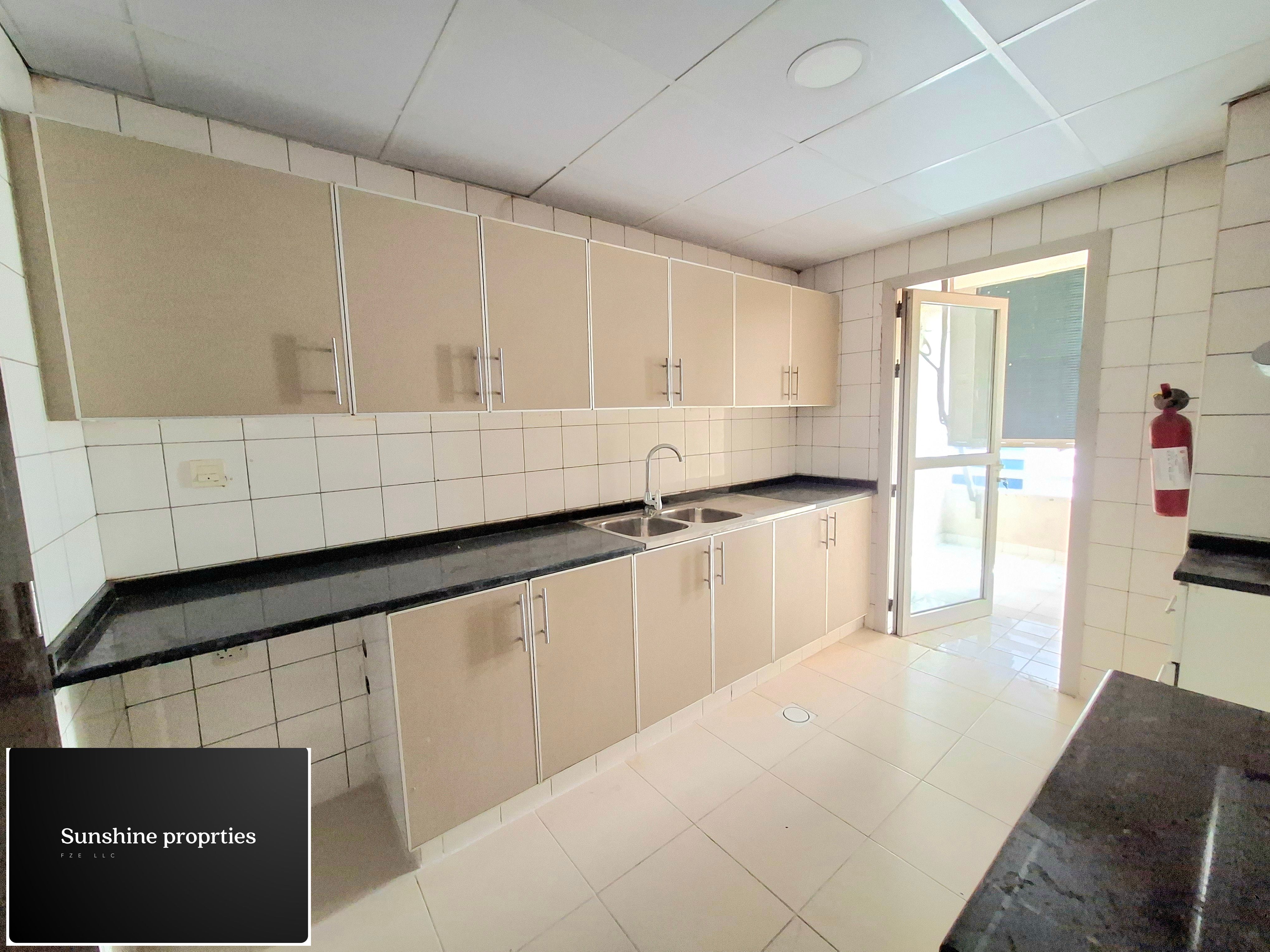 2BHK WIH MAID ROOM,,WADROBES,,FAMILY TOWER