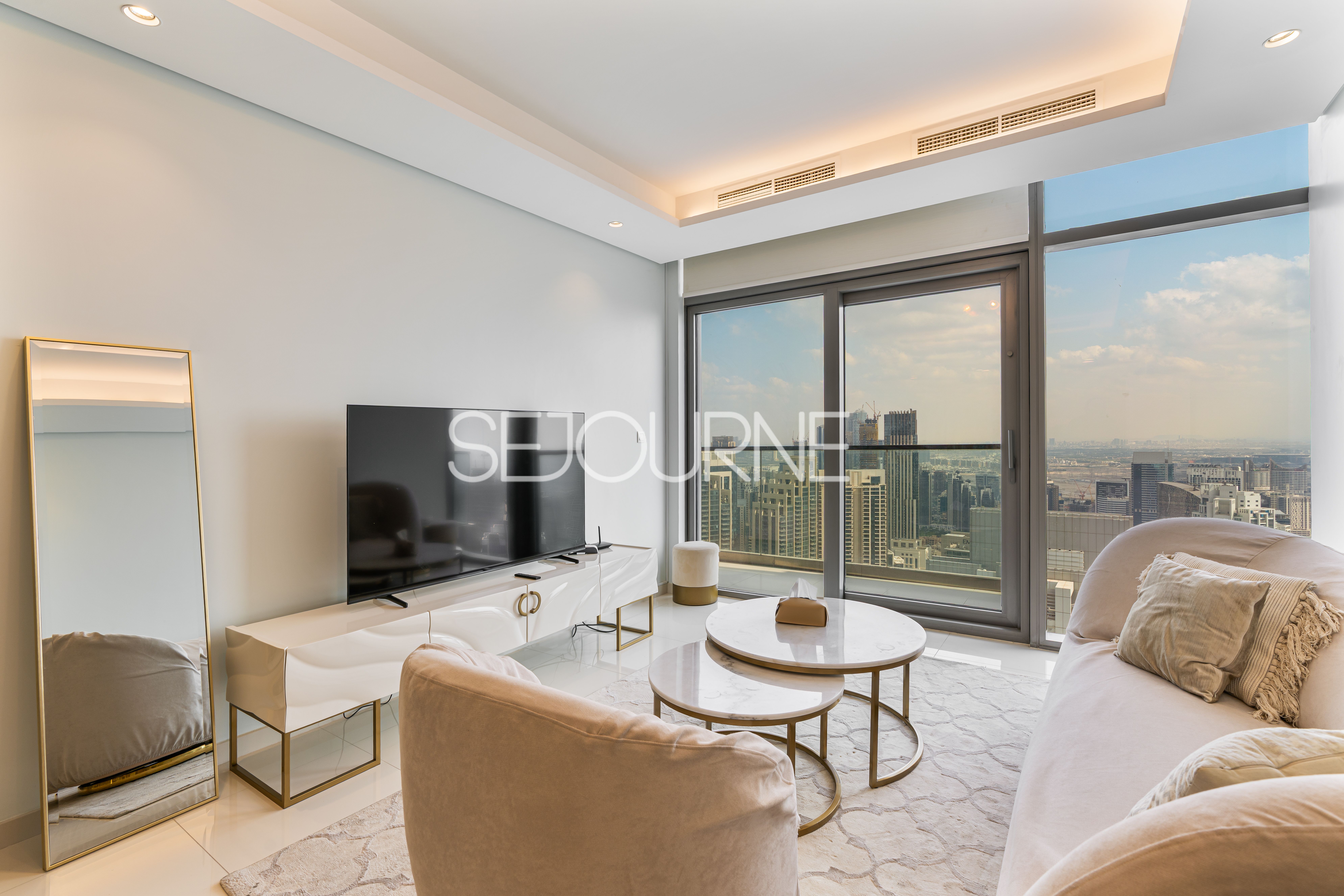 Exclusive 1BR with Iconic Views in Paramount Tower
