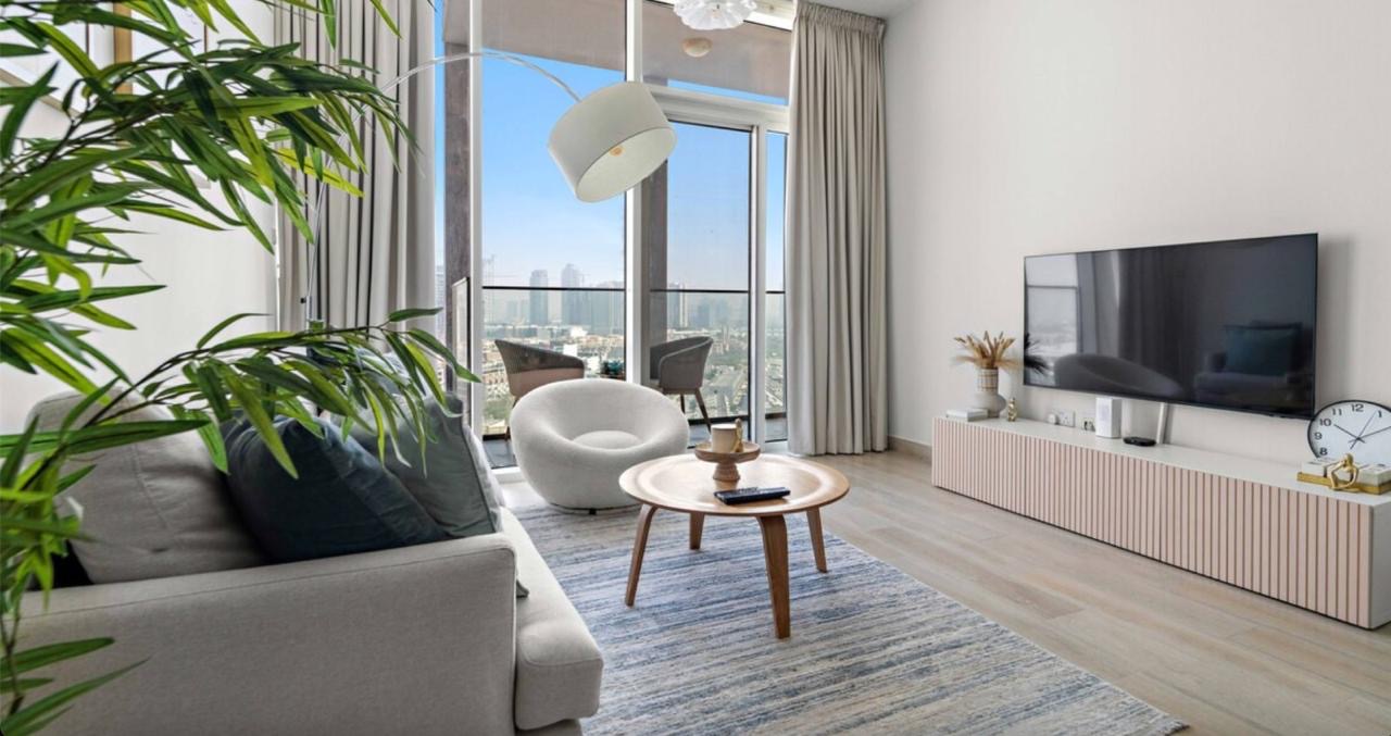 Modern interiors | Bright layout | Prime JVC location