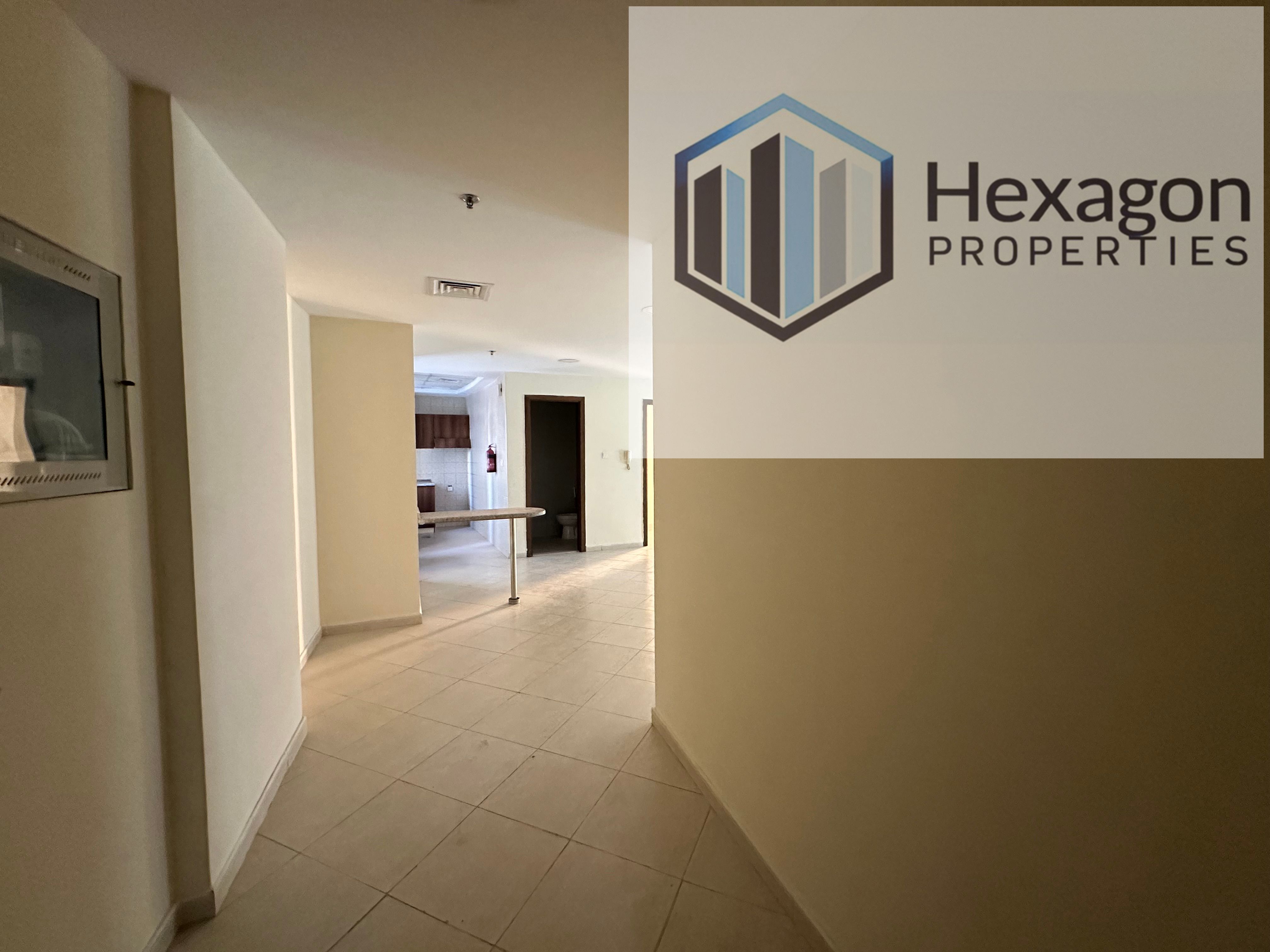 HUGE 1BHK APARTMENT||DOUBLE BALCONY||OPPOSITE TO SILICON CENTRAL MALL||AED70K
