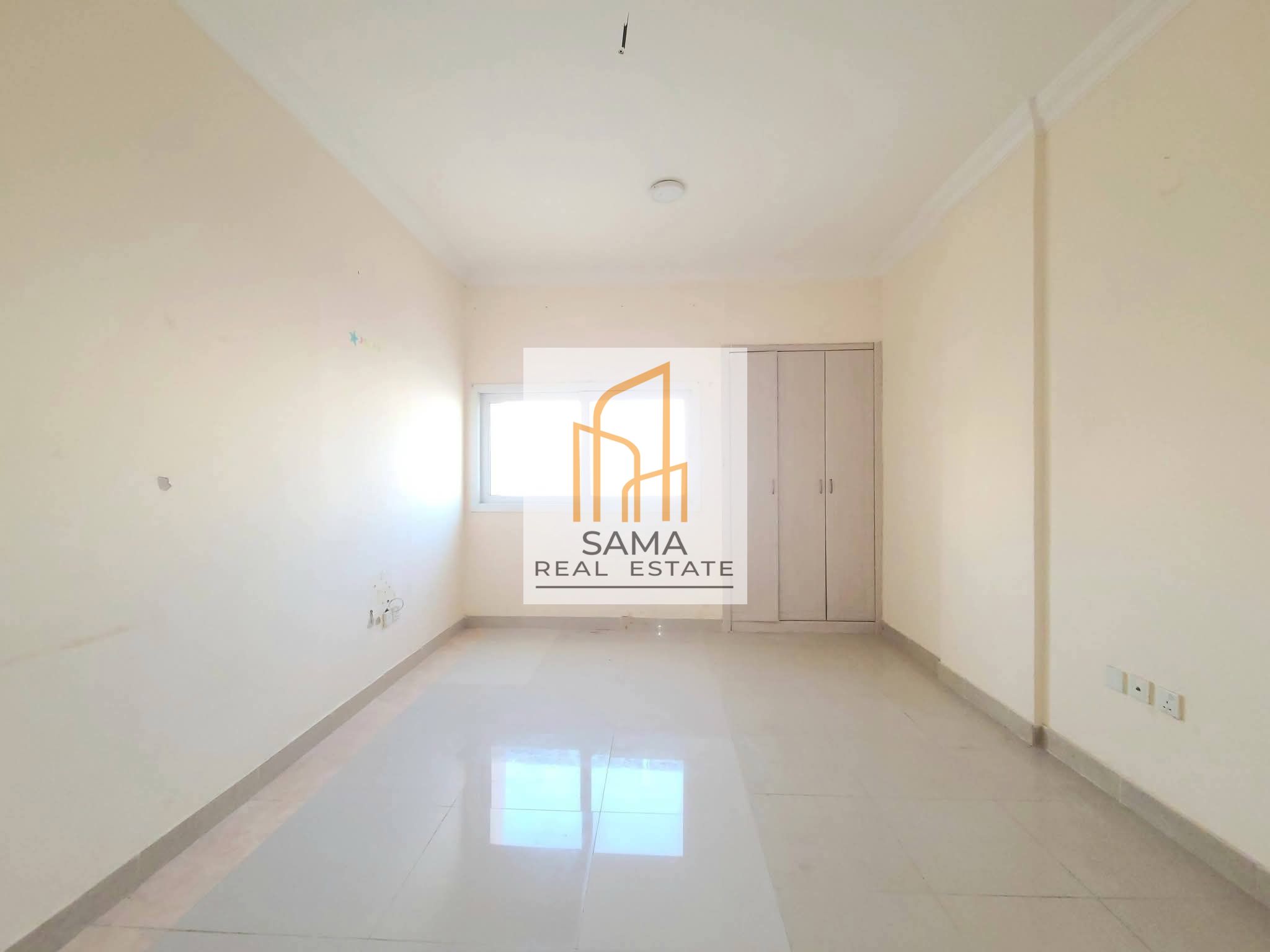 SPACIOUS STUDIO FLAT WITH BUILT IN WARDROBE CLOSE TO SCHOOLS RENT 25K